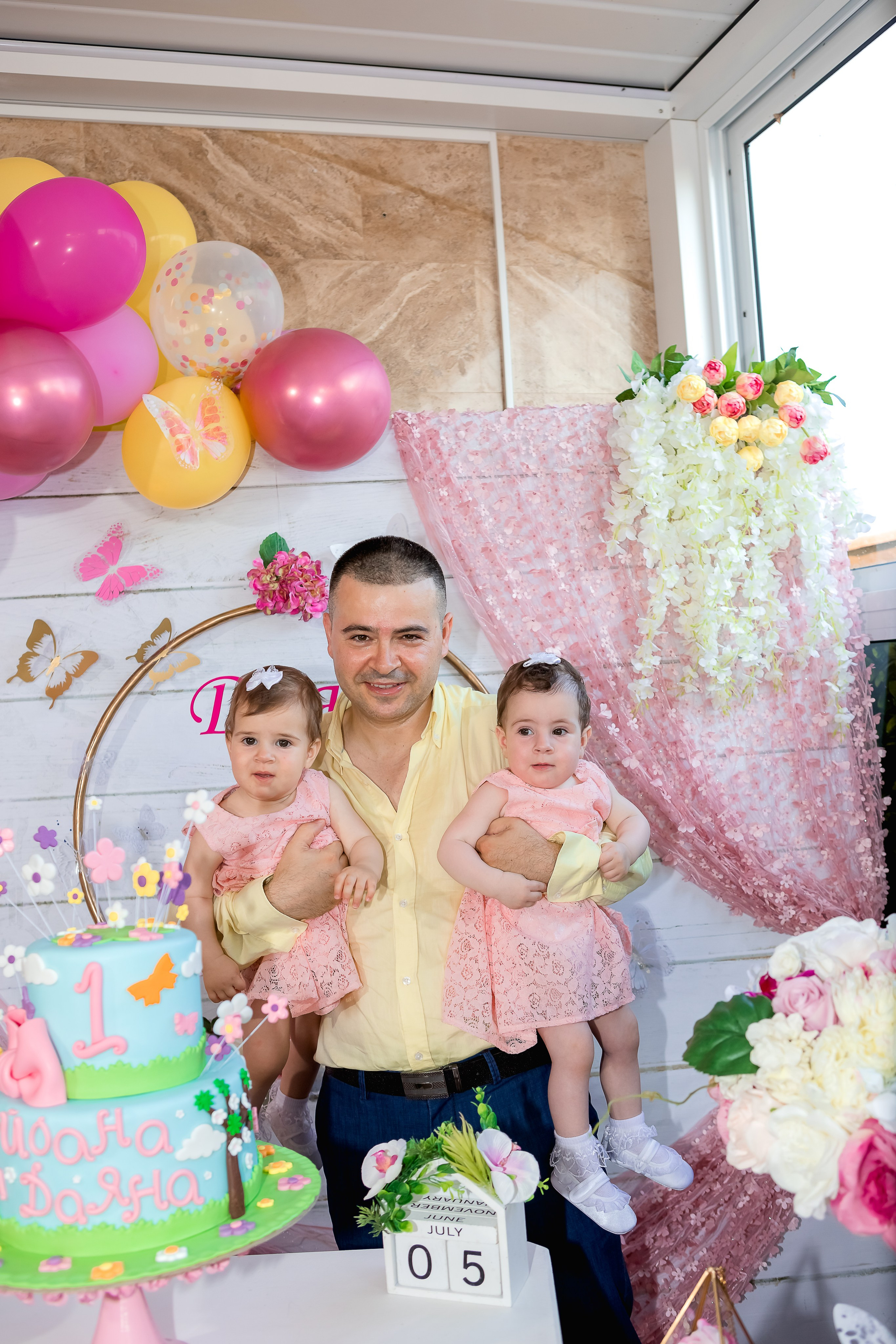 Чрстит Първи Рожден Ден. Фотограф Ирина Йотова