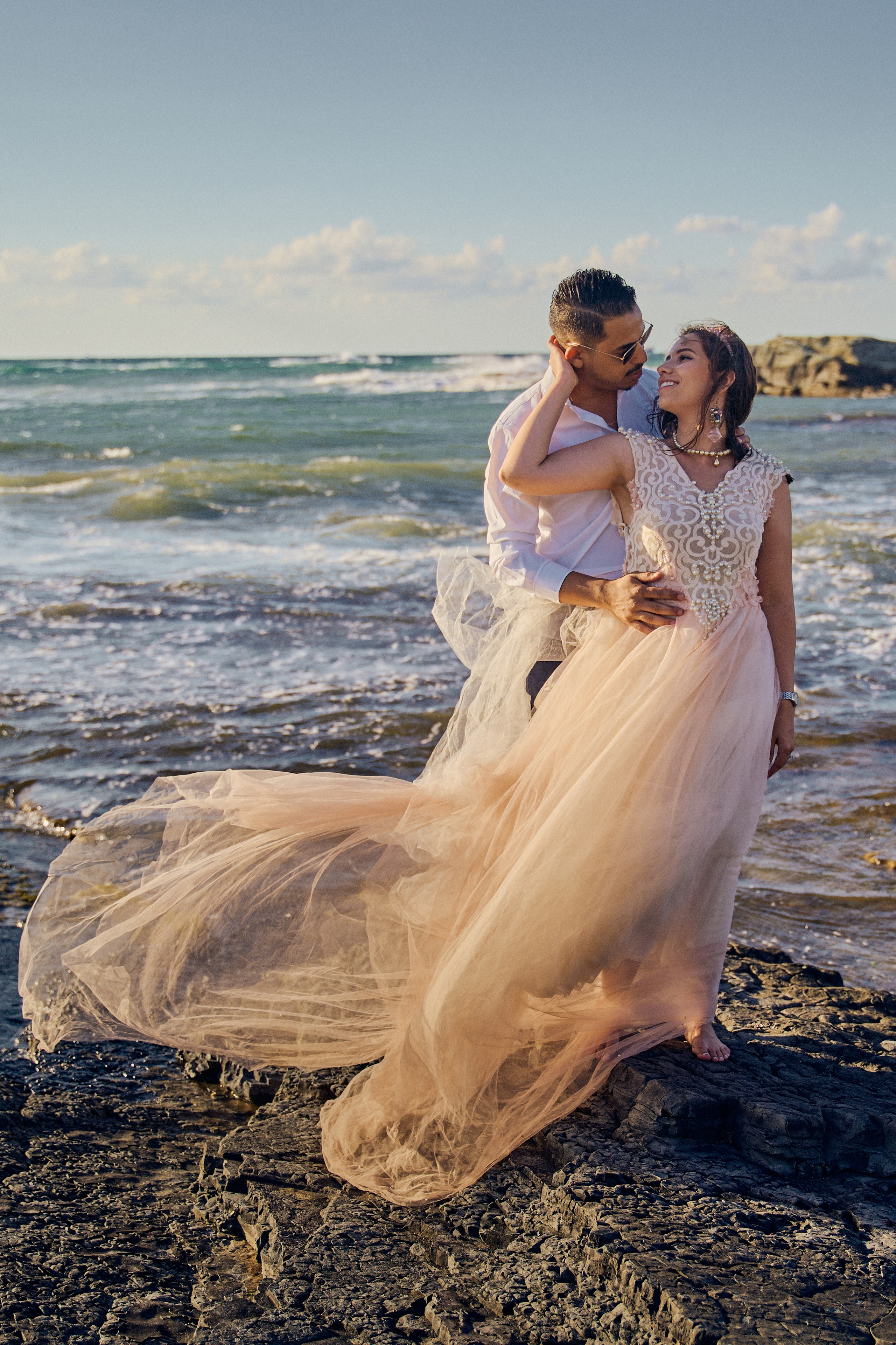 Wedding stories by the sea, in the rice fields, in Hoi An and other beautiful locations around Vietnam