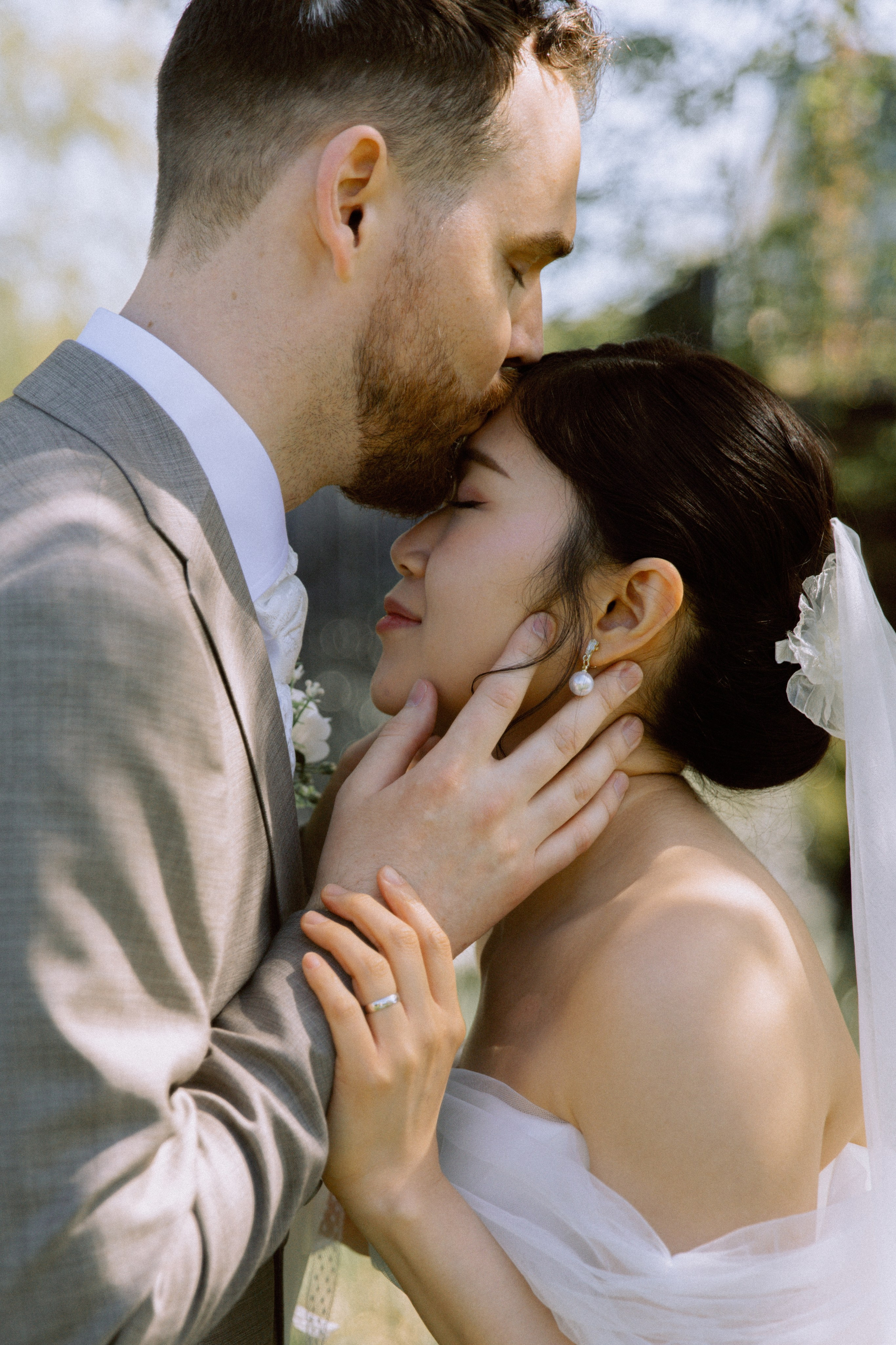 The two of us. Warm family & Wedding stories