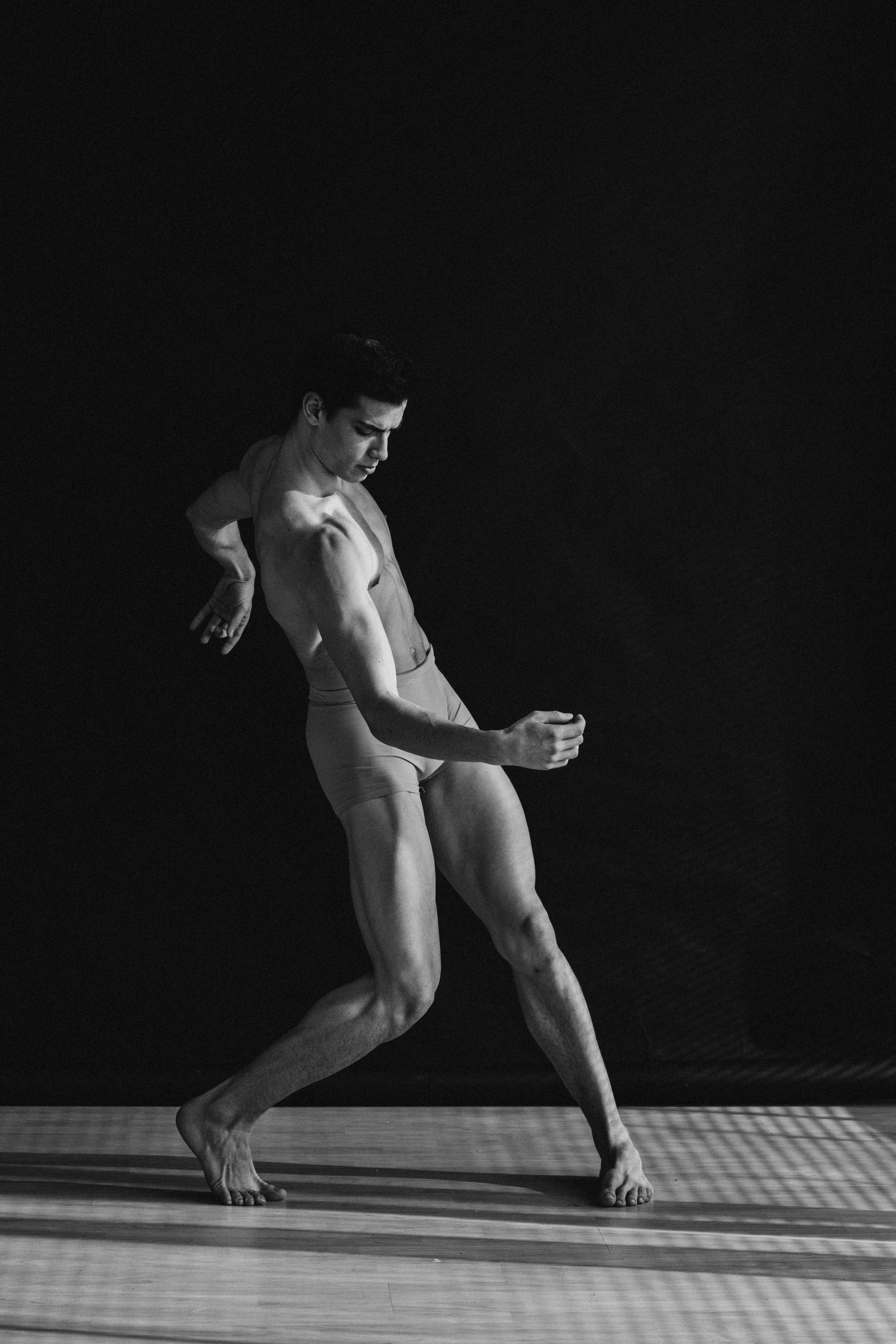 DANCERS. Victoria Olonen – Cinematic Portrait Artist | Helsinki & Europe