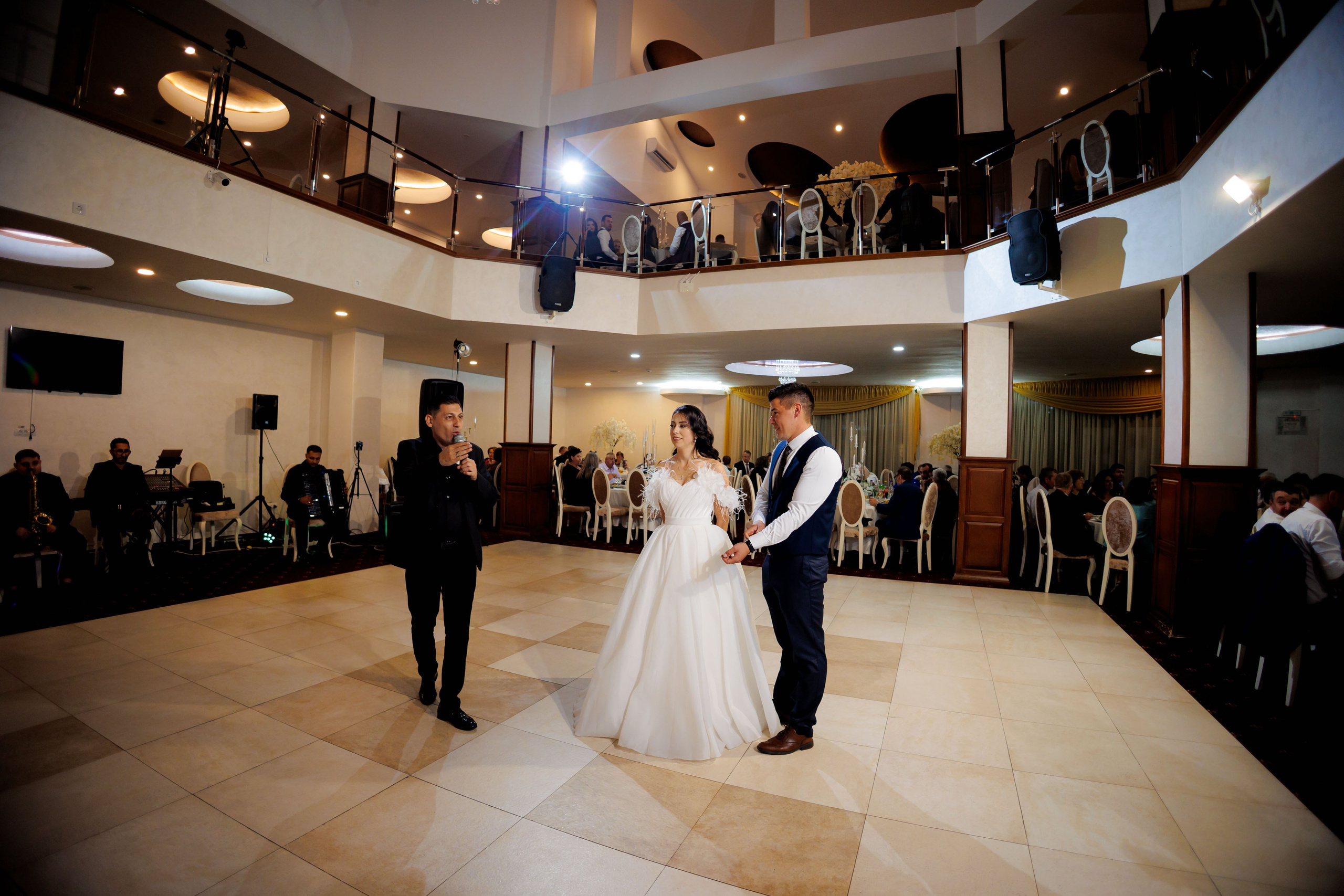Loredana & Emilian – Ziua Nunții | Videografie - fotografie Botez Suceava, Iași, Botoșani. Servicii foto-video profesionale, pentru momente de neuitat