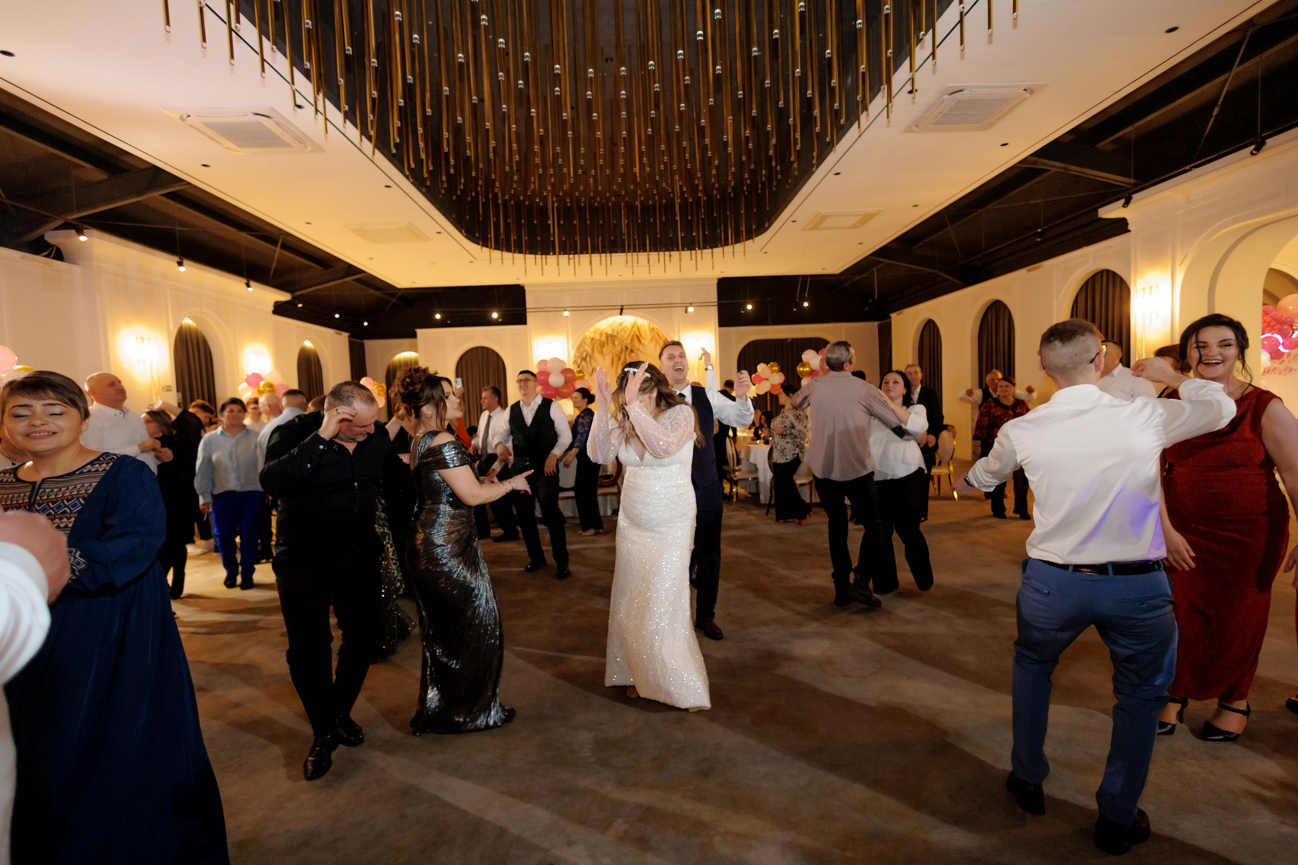 Povestea voastră, regizată de noi |Cristi Turculet Videograf Nuntă Suceava | wedding highlight. Servicii foto-video profesionale, pentru momente de neuitat