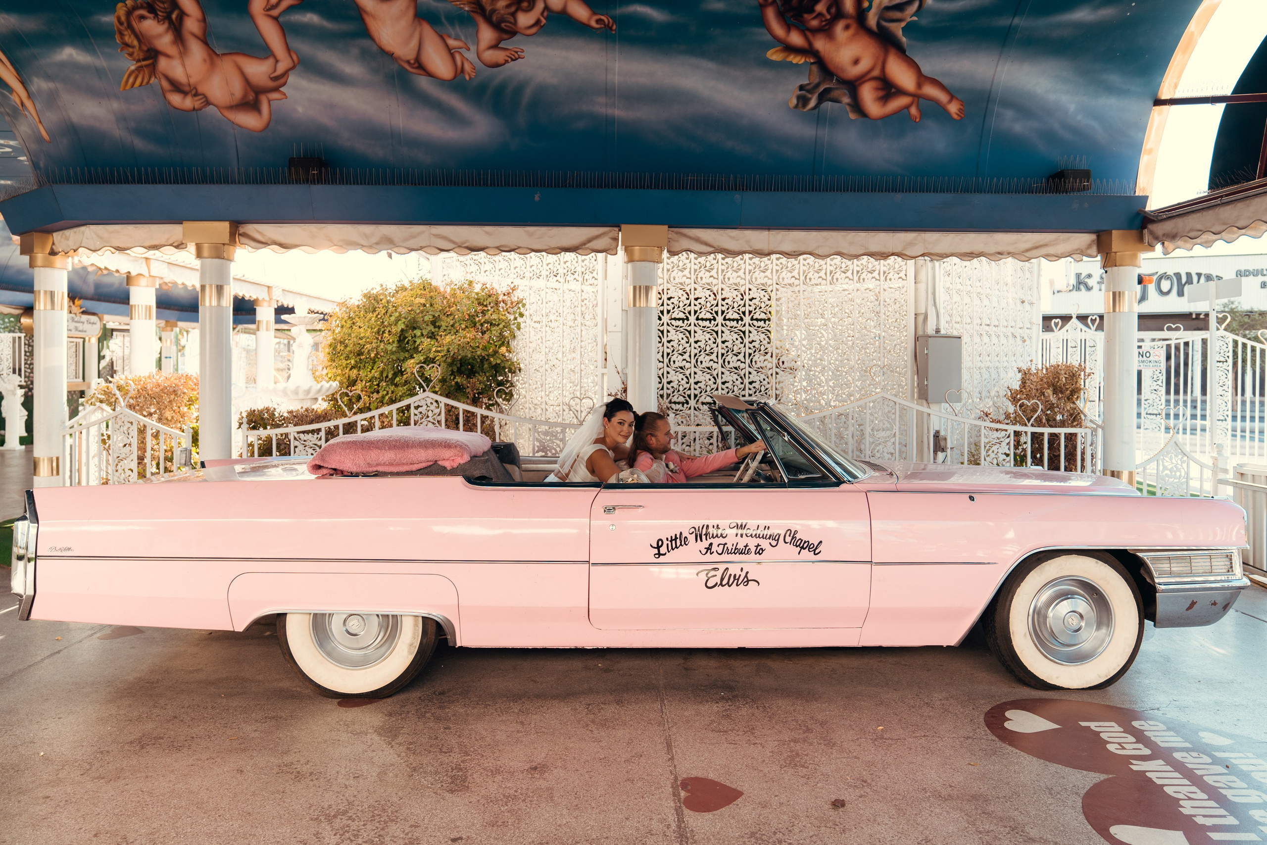 Joey&Afton. Wedding & elopement photographer Viktoriya Kravtsov. Las Vegas