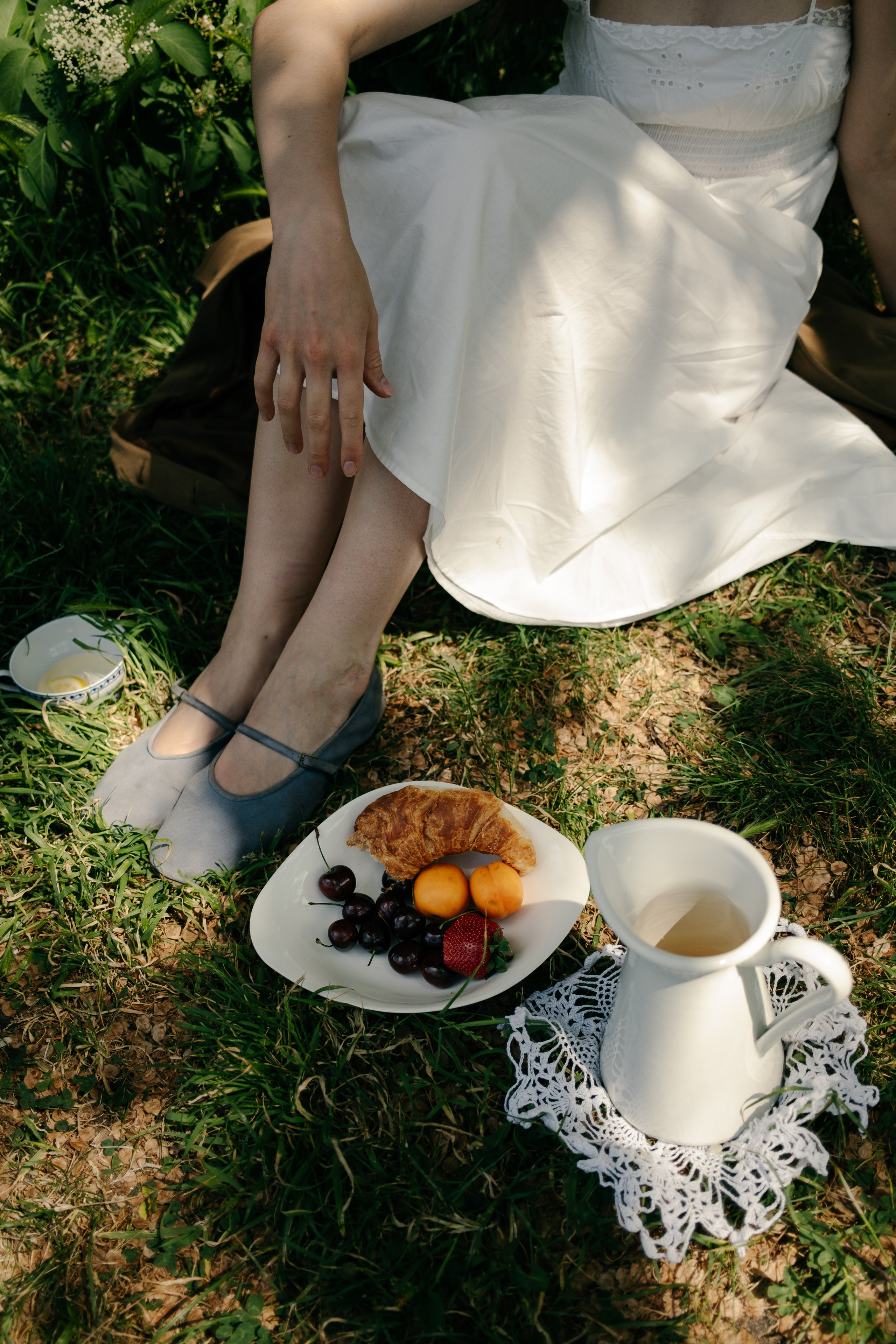 Girls Picnic photoshoot. Professional Photographer in Berlin — Portraits, Love Story, Events, F