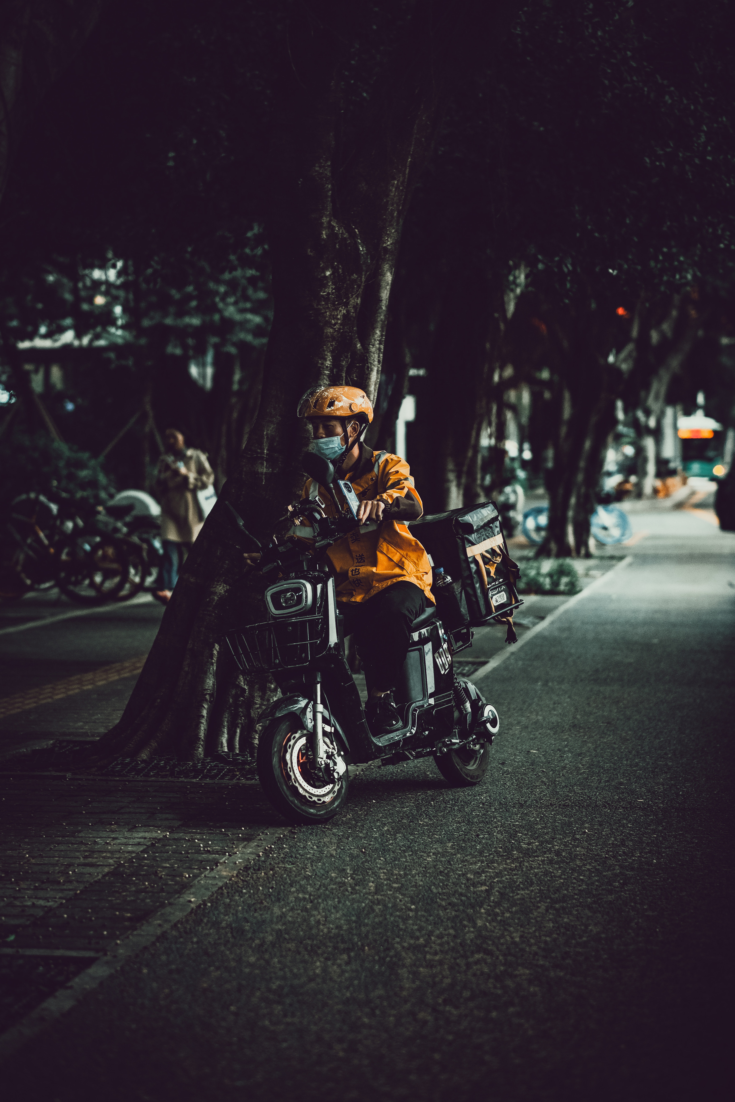 Delivery | Street Photography China | Street photography in Shenzhen 深圳 | China | Camera: FUJIFILM X-Pro3 56mm F1.2 | Date: 23 October 2021