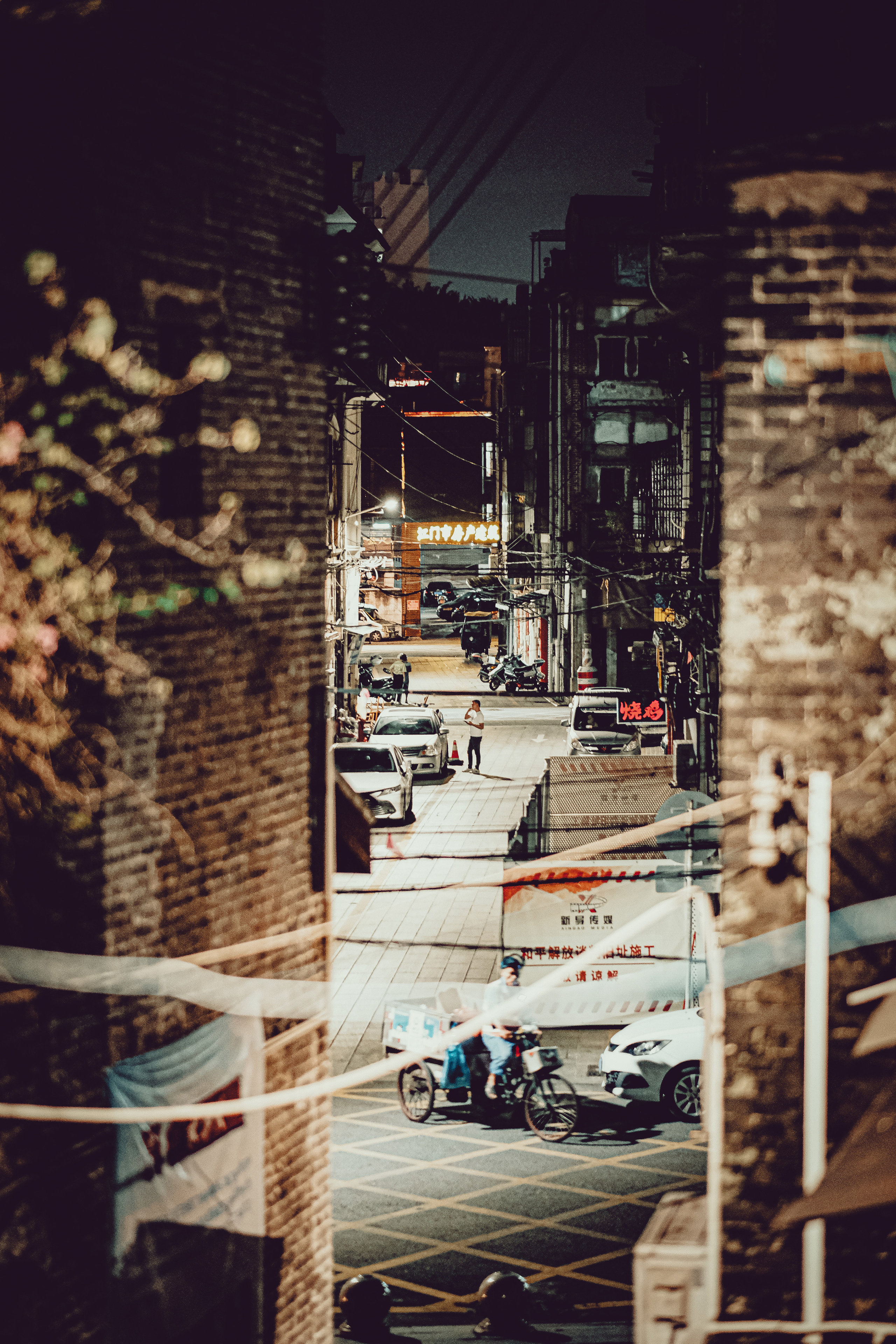 The View at Old City | Street Photography | Jiangmen Street Photos | China Street Photography | Camera: FUJIFILM X-Pro3 56mm F1.2 | Location: 江门市启明里