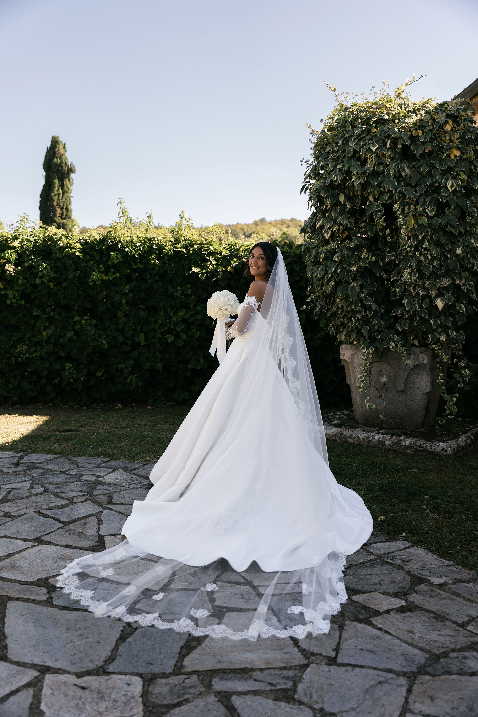 Ginevra and Avi — Abbazia di San Galgano, Tuscany. Destination Wedding Photographers and content creators based in Spain