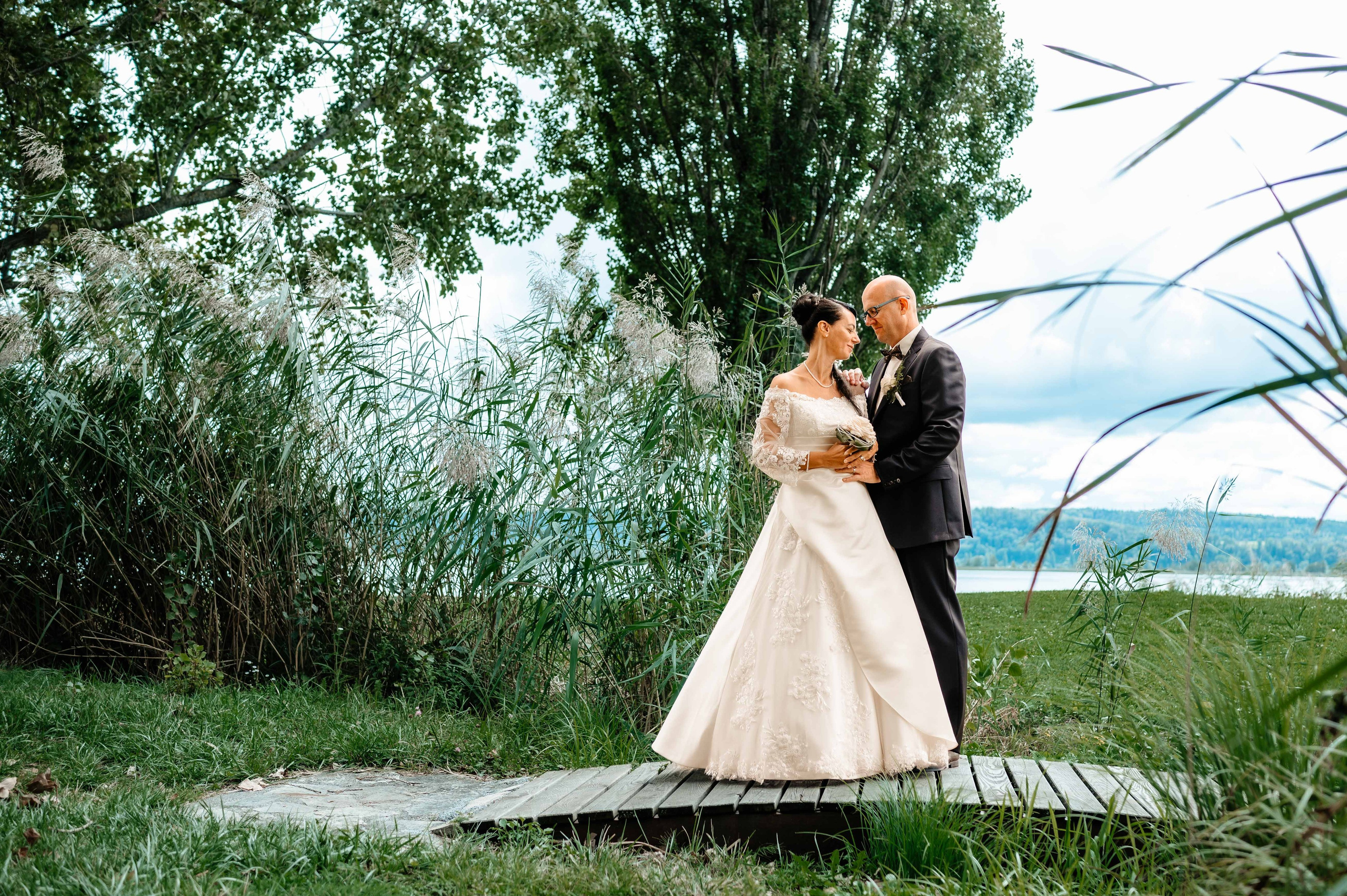 Hochzeitsfotografie Thomas & Elena – Emotionale Hochzeitsreportage in der Schweiz. Authentische, emotionale, zeitlose Hochzeitsfotografie aus Albstadt