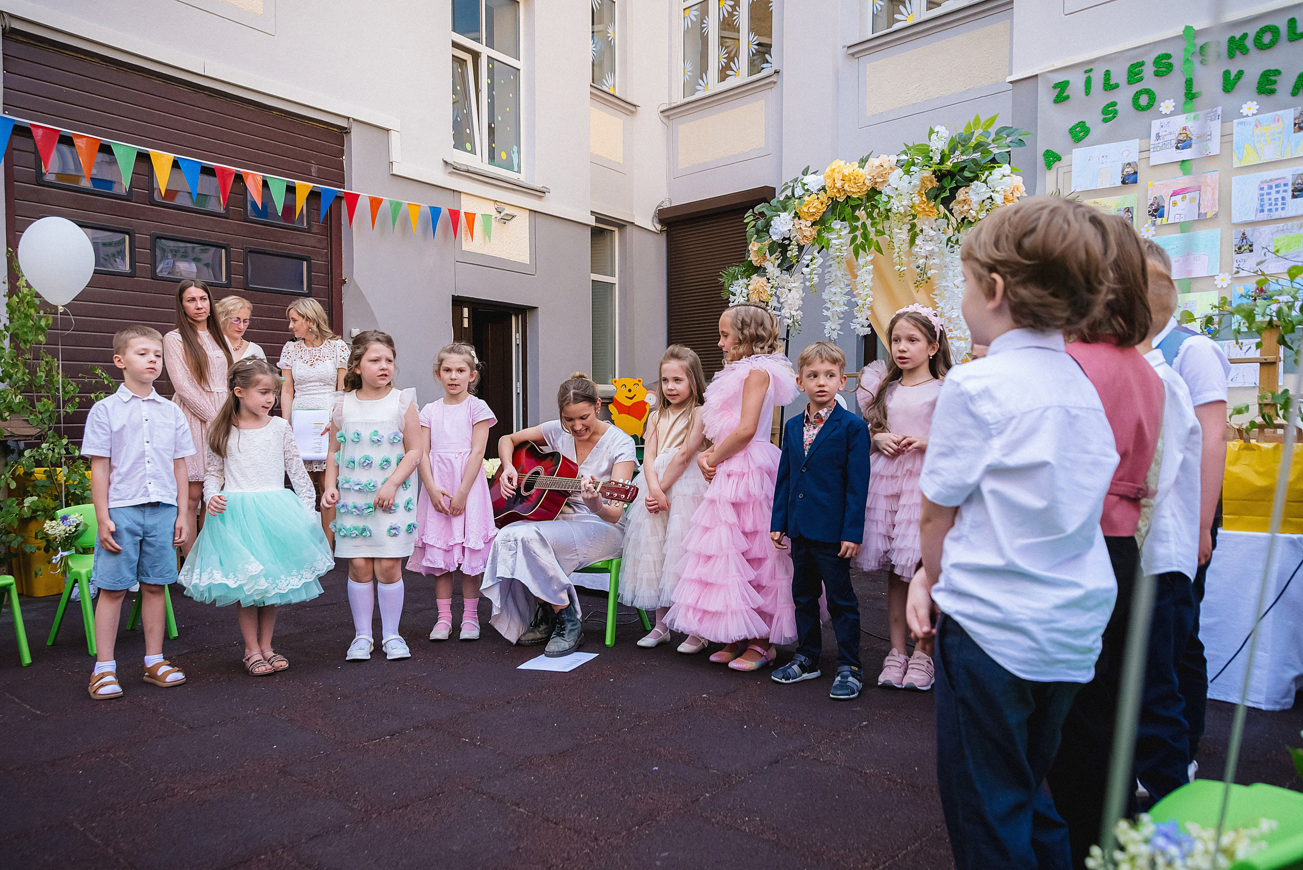 Zīles Skolas Izlaidums. Fotogrāfs Rīgā. Gīmenes, individuālās un dažādu produktu fotosesijas