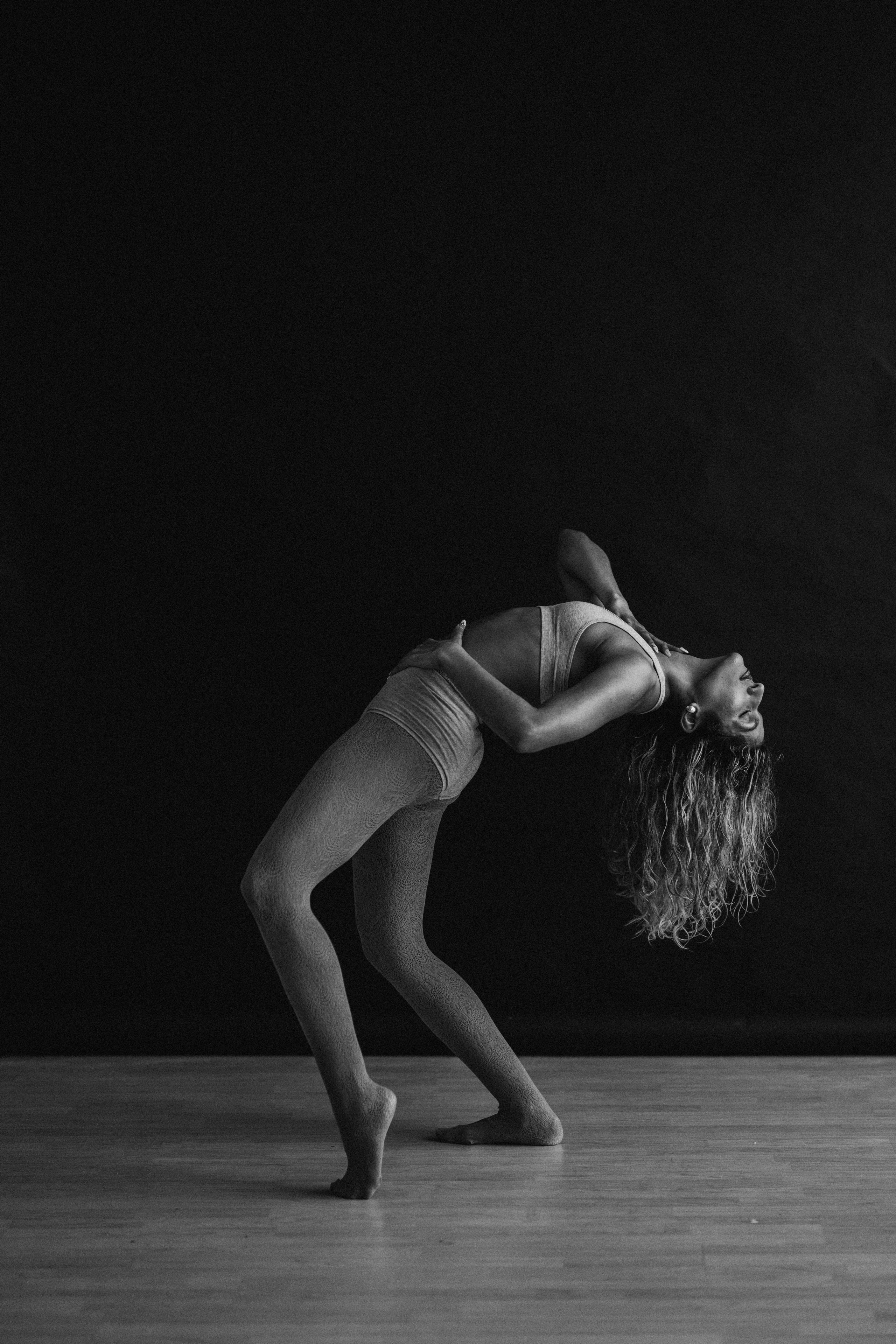 DANCERS. Victoria Olonen – Cinematic Portrait Artist | Helsinki & Europe