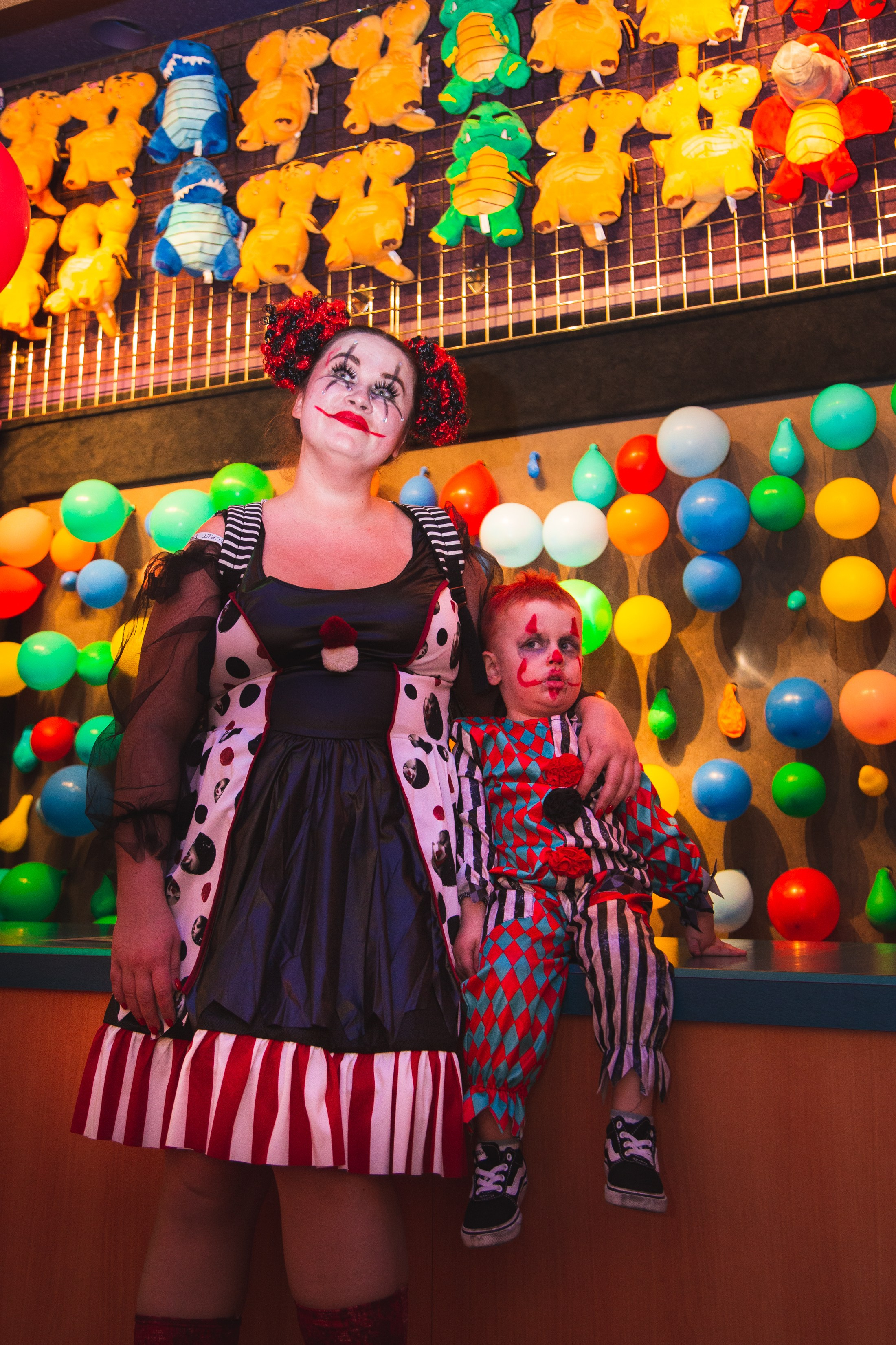 Crazy clowns. Wedding & elopement photographer Viktoriya Kravtsov. Las Vegas
