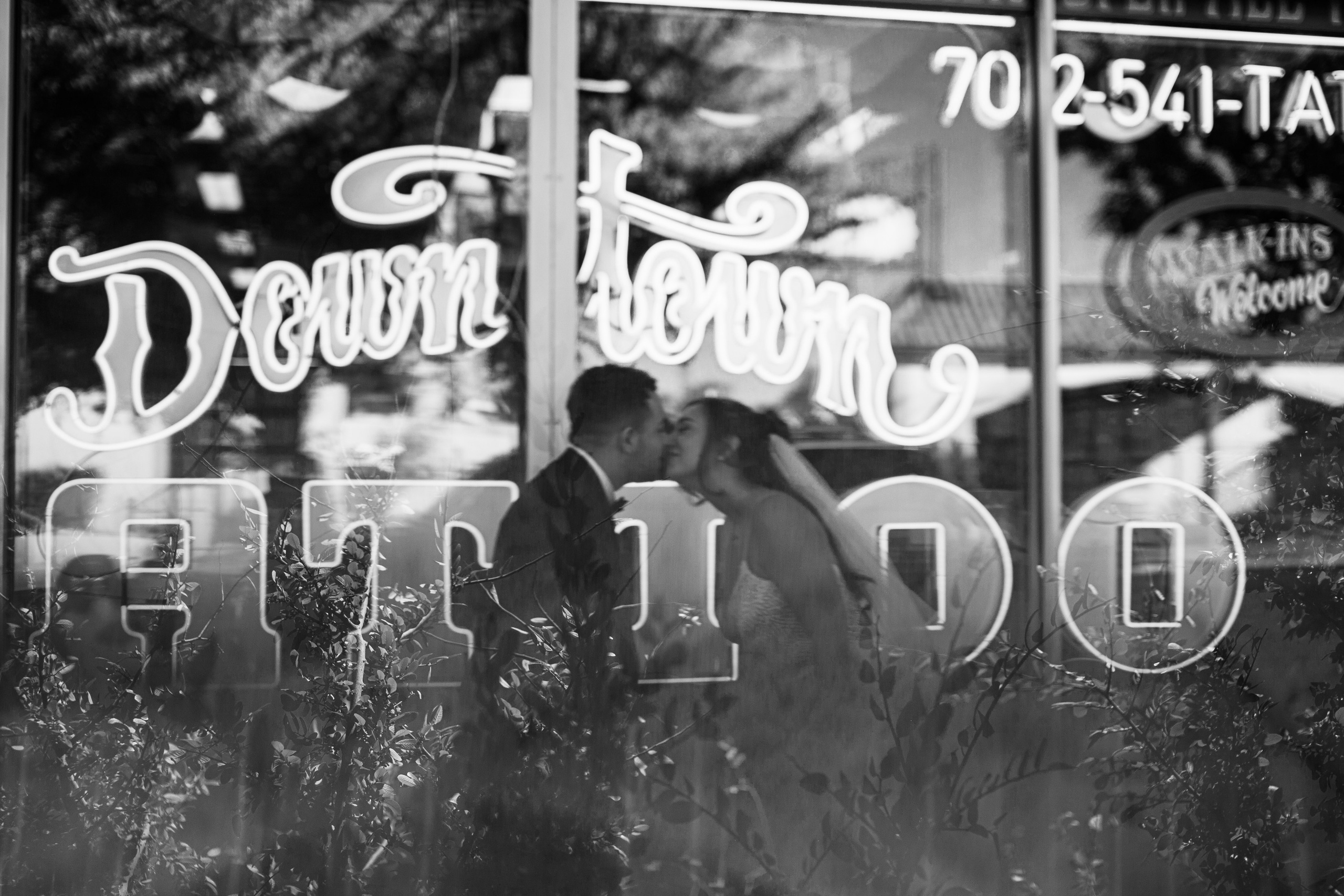 Georgia&Kyran. Wedding & elopement photographer Viktoriya Kravtsov. Las Vegas