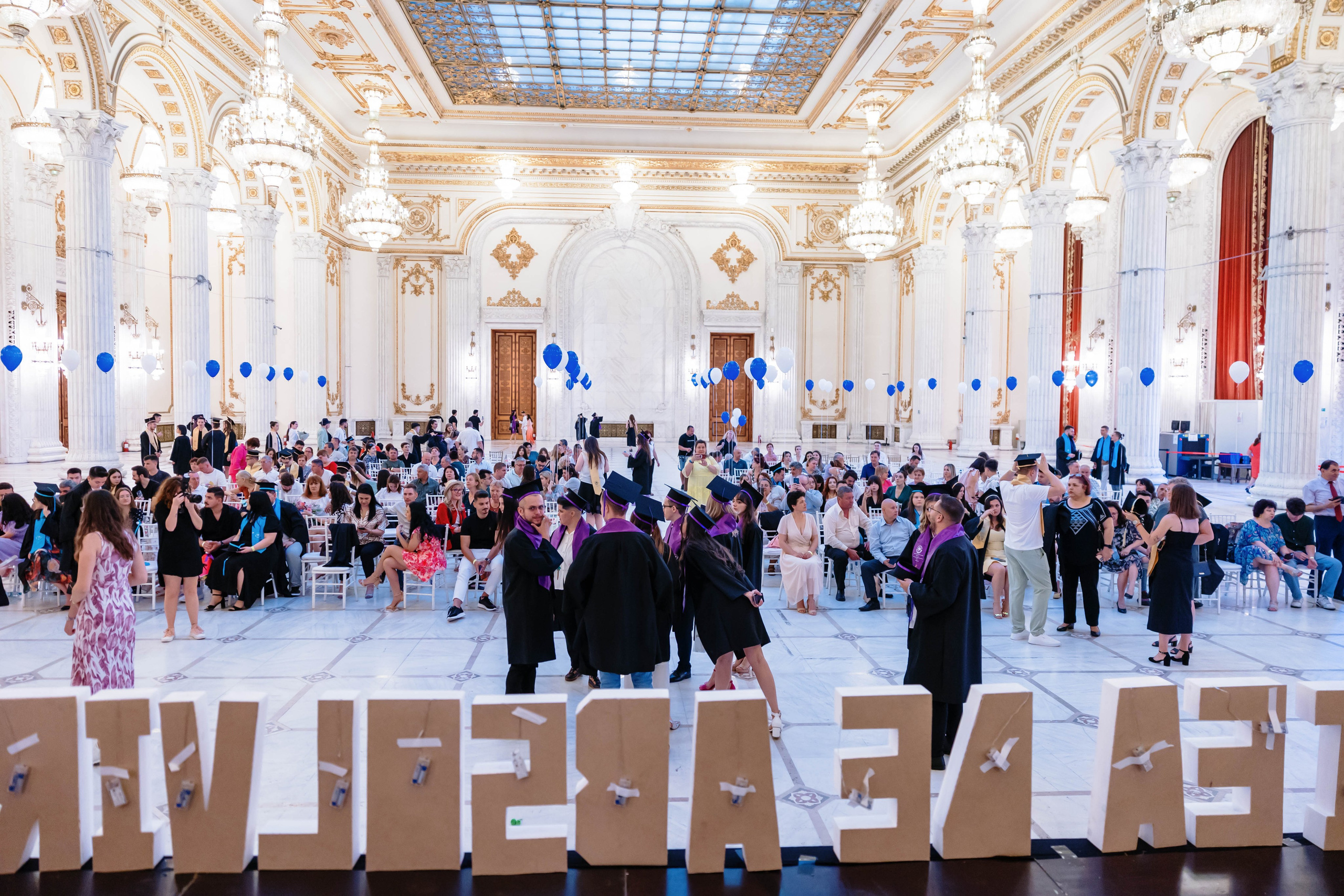 Festivitate Absolvire ASE 2024 - Palatul Parlamentului Bucuresti. MDimaFotoStudio. Fotograf de nuntă, evenimente private și de familie