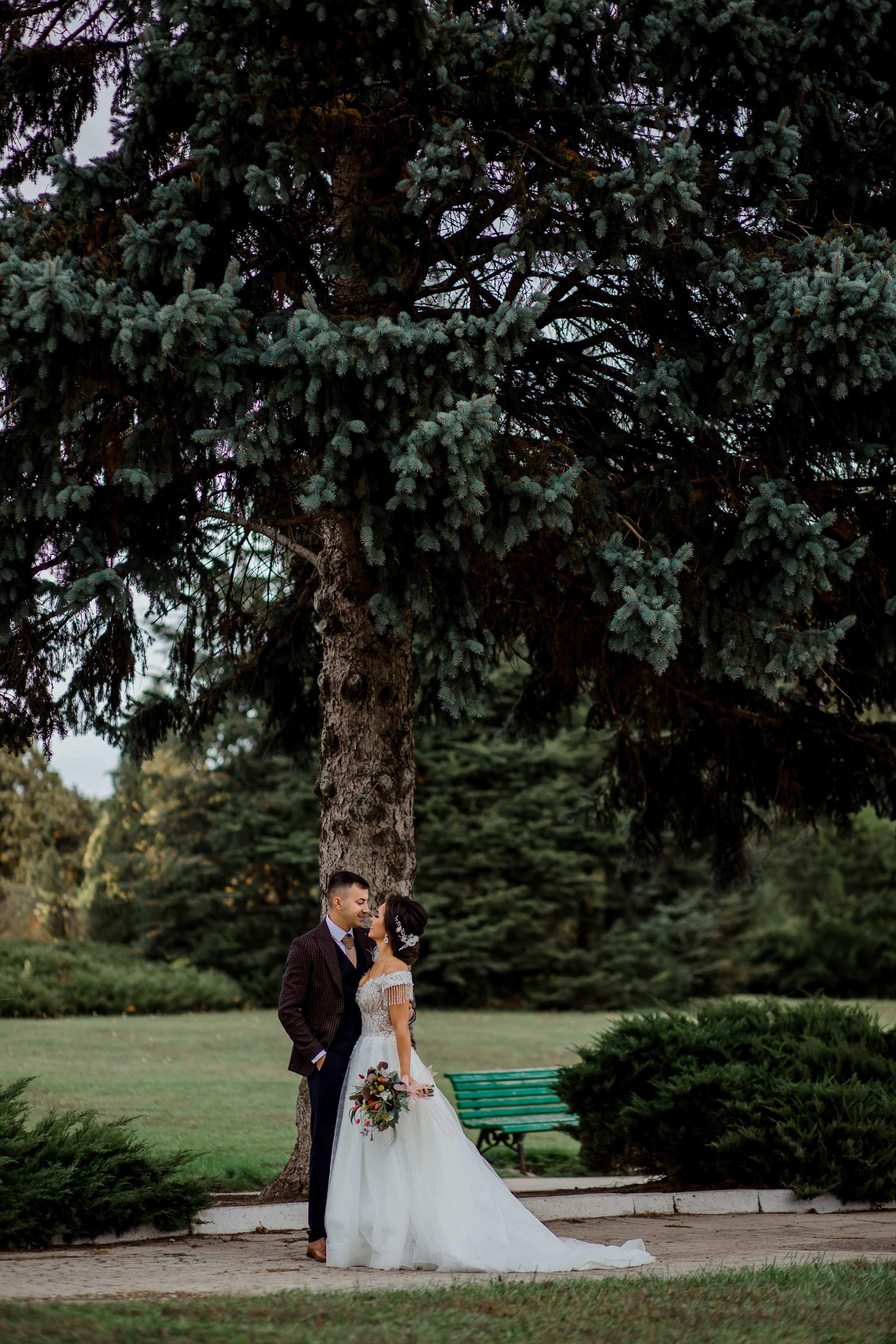 M & M. Crudueugen.com