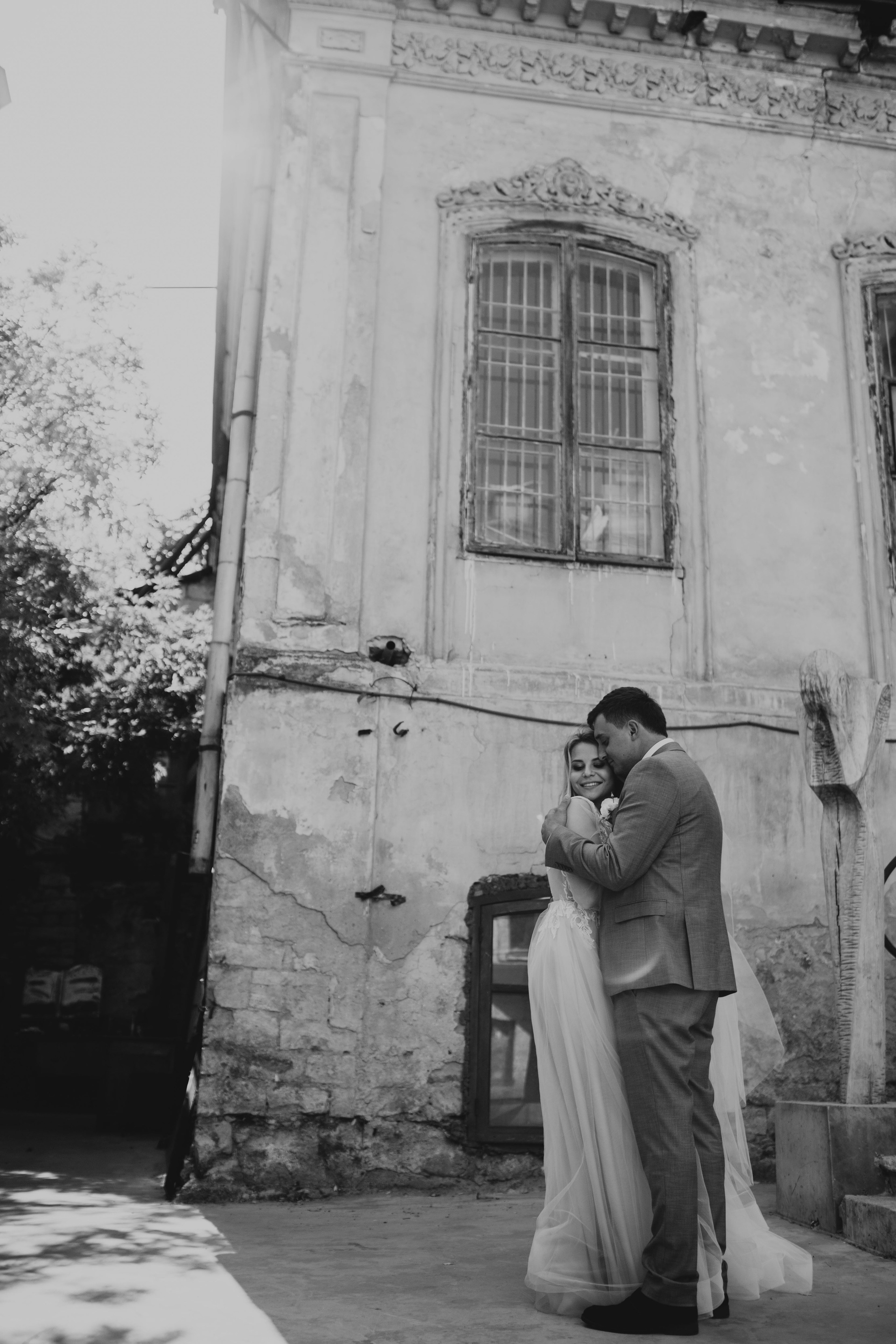 V & C. Crudueugen.com