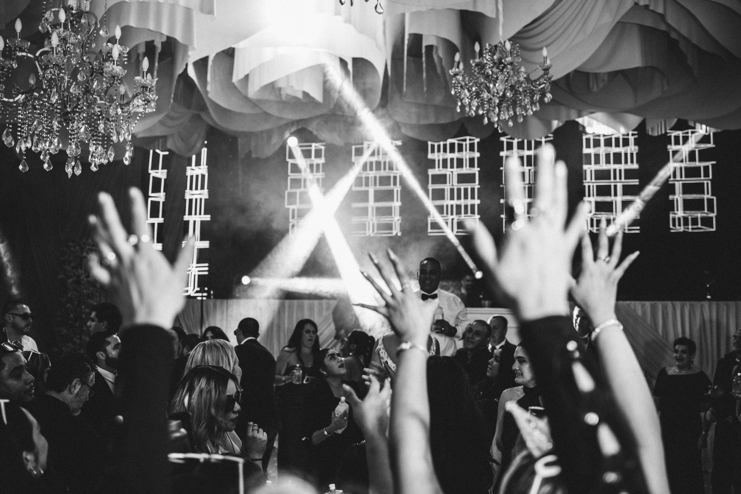 Alejandra y Salvador. Principal