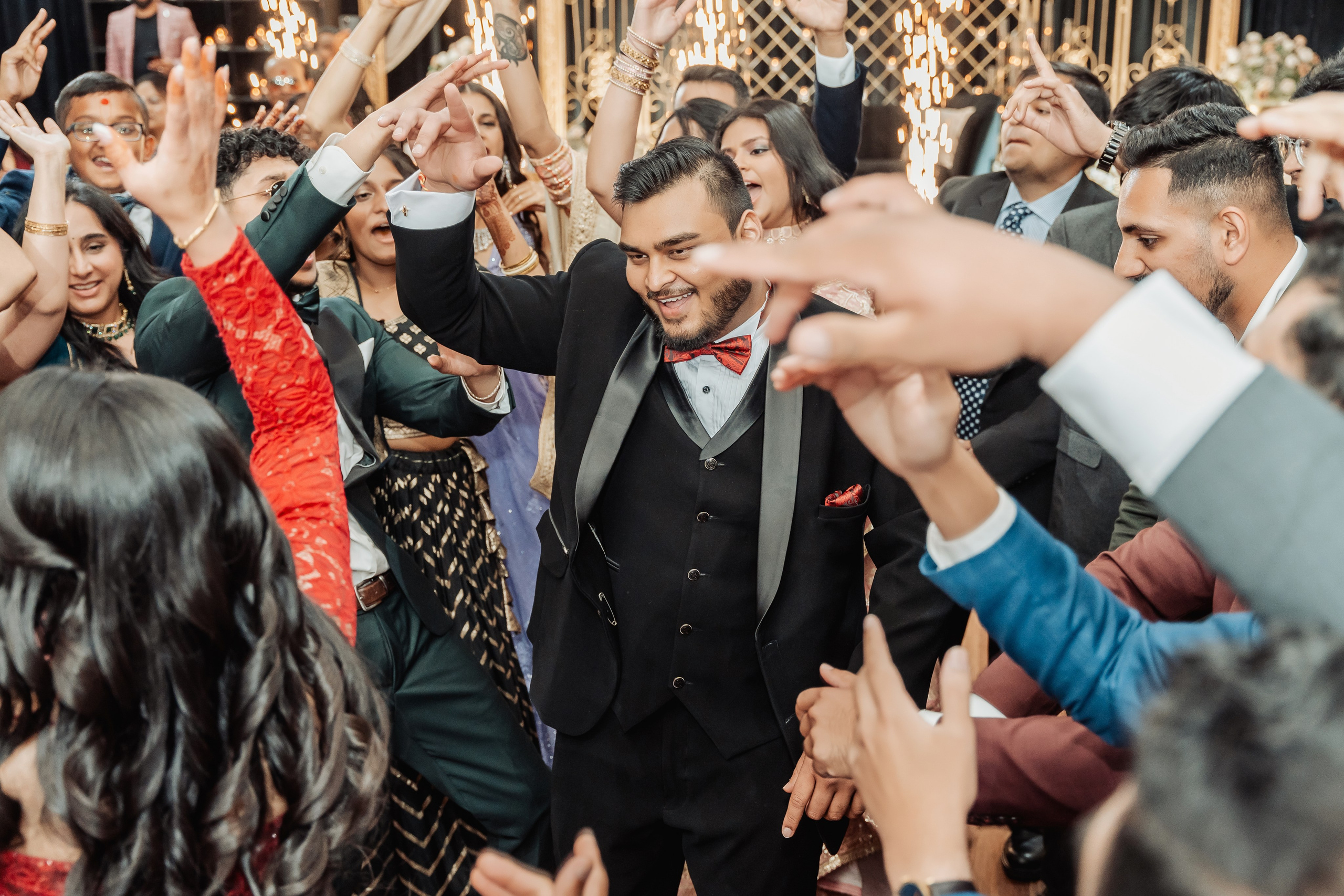 Darshil & Shailja. Wedding Photographer & Cinematographer studios