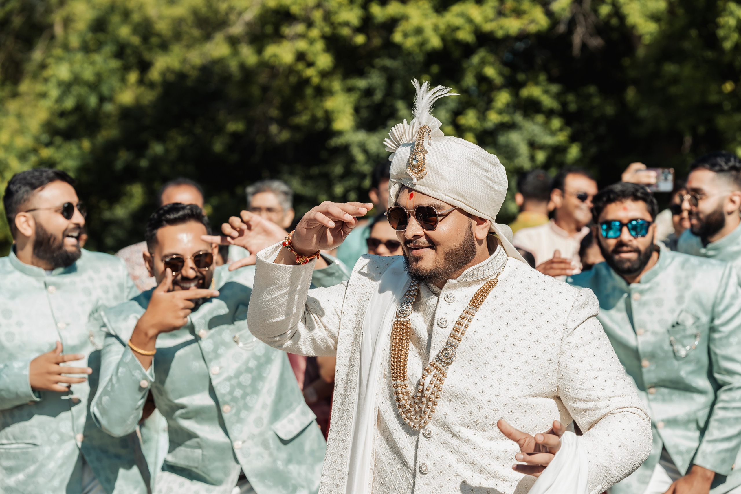 Darshil & Shailja. Wedding Photographer & Cinematographer studios