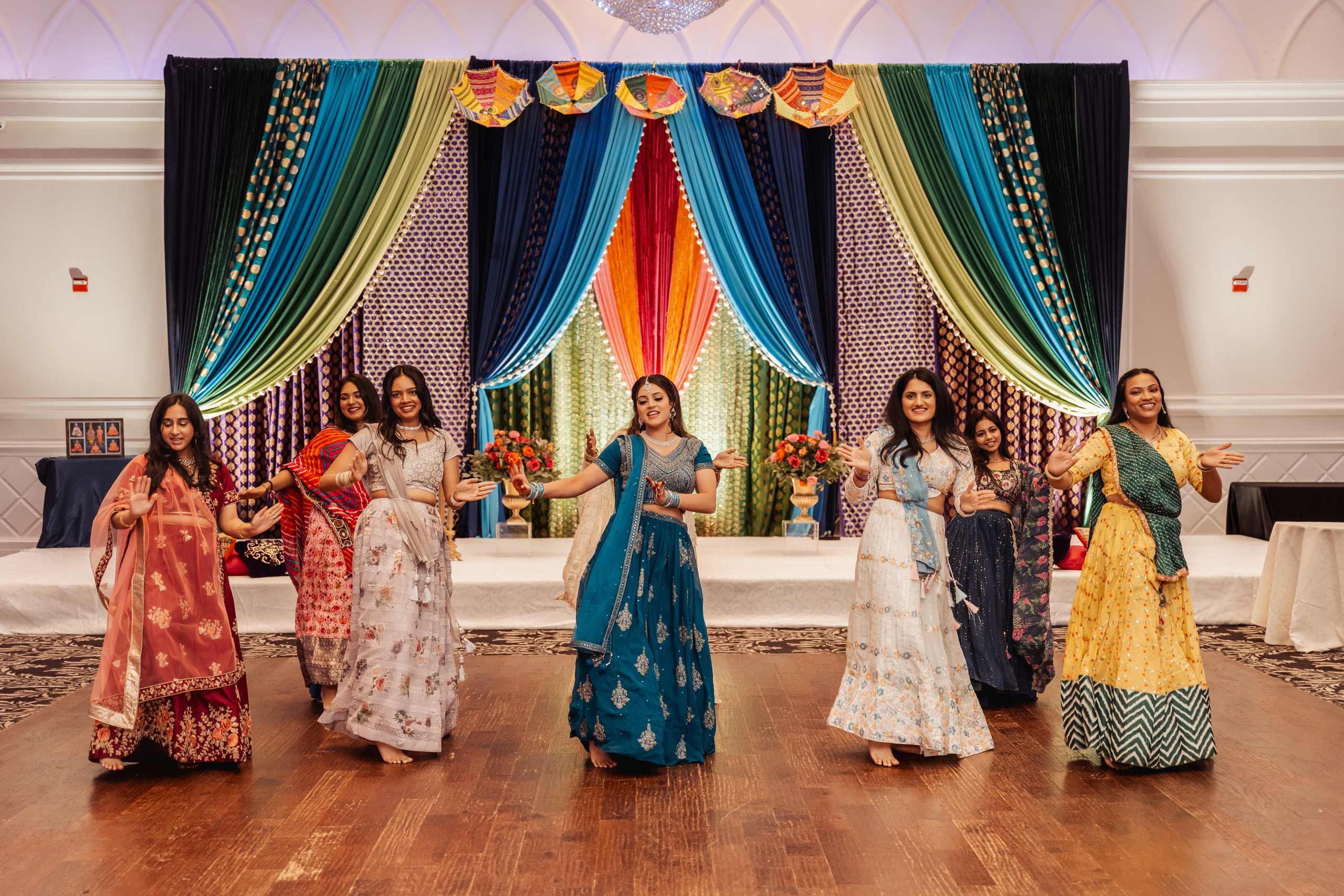 Darshil & Shailja. Wedding Photographer & Cinematographer studios