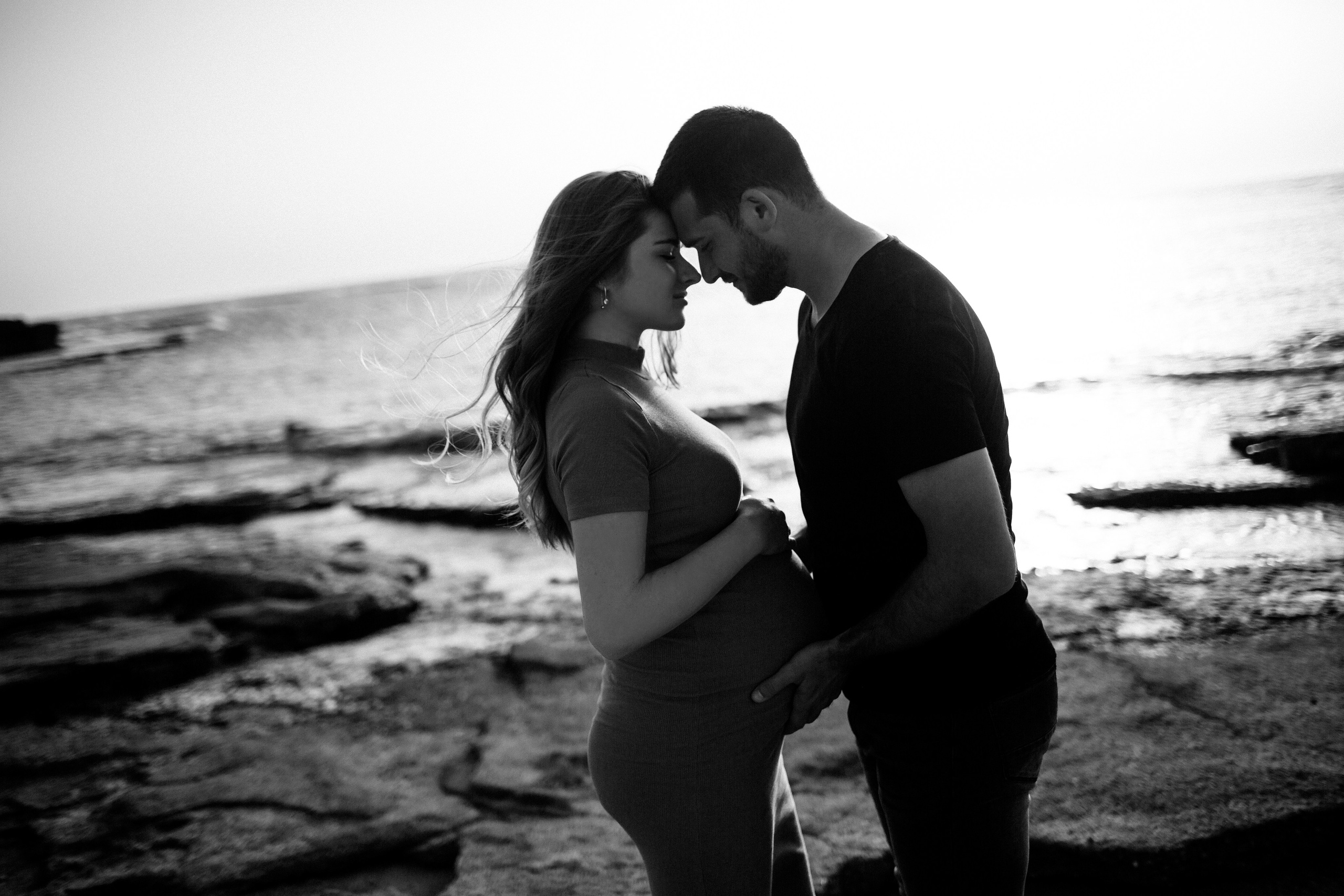 Sasha & Inna at HaBonim beach. Family photographer in Israel