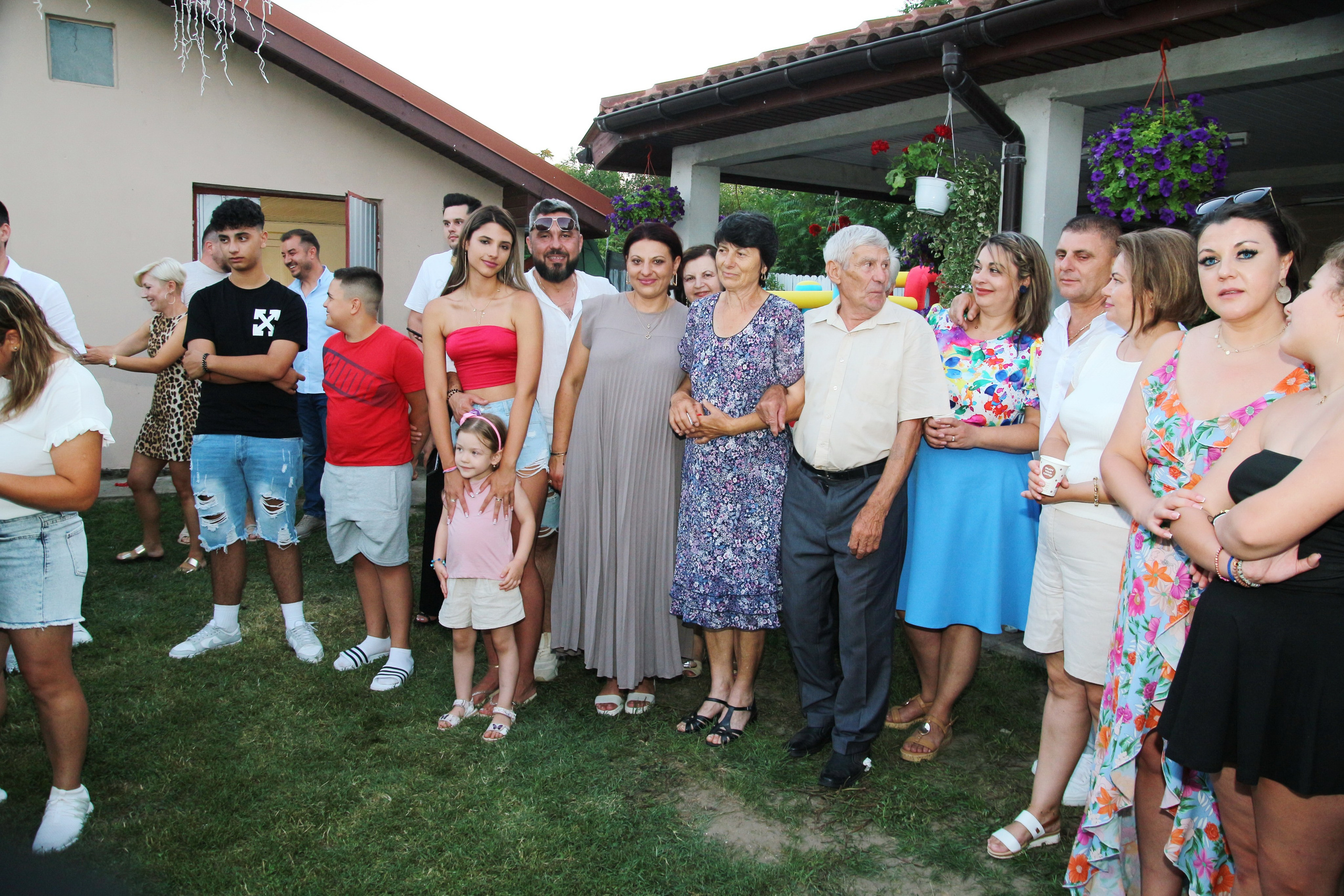 BYZO MEDIA. PETRU BYZO - family and children photographer in ROMANIA