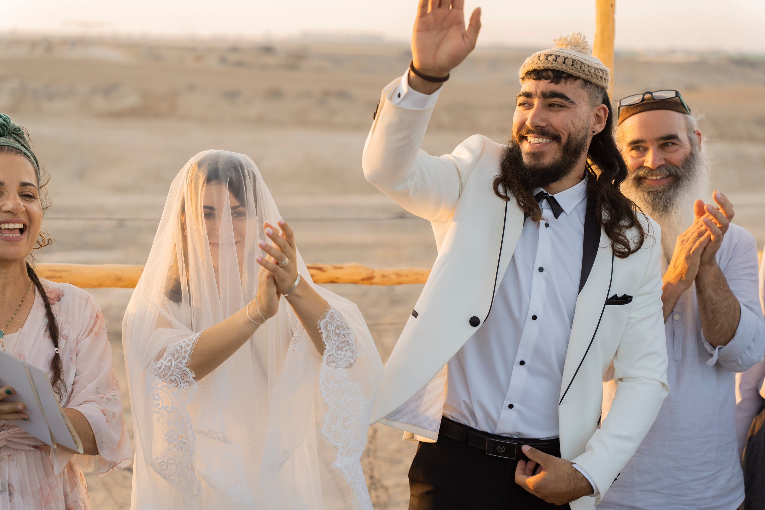 אביה ואחיה. יוסף מזרחי צילום חתונה, ברית וזוגיות. צלם מקצועי שאוהב להוציא אתכם הכי יפים ברגעים הכי מרגשים