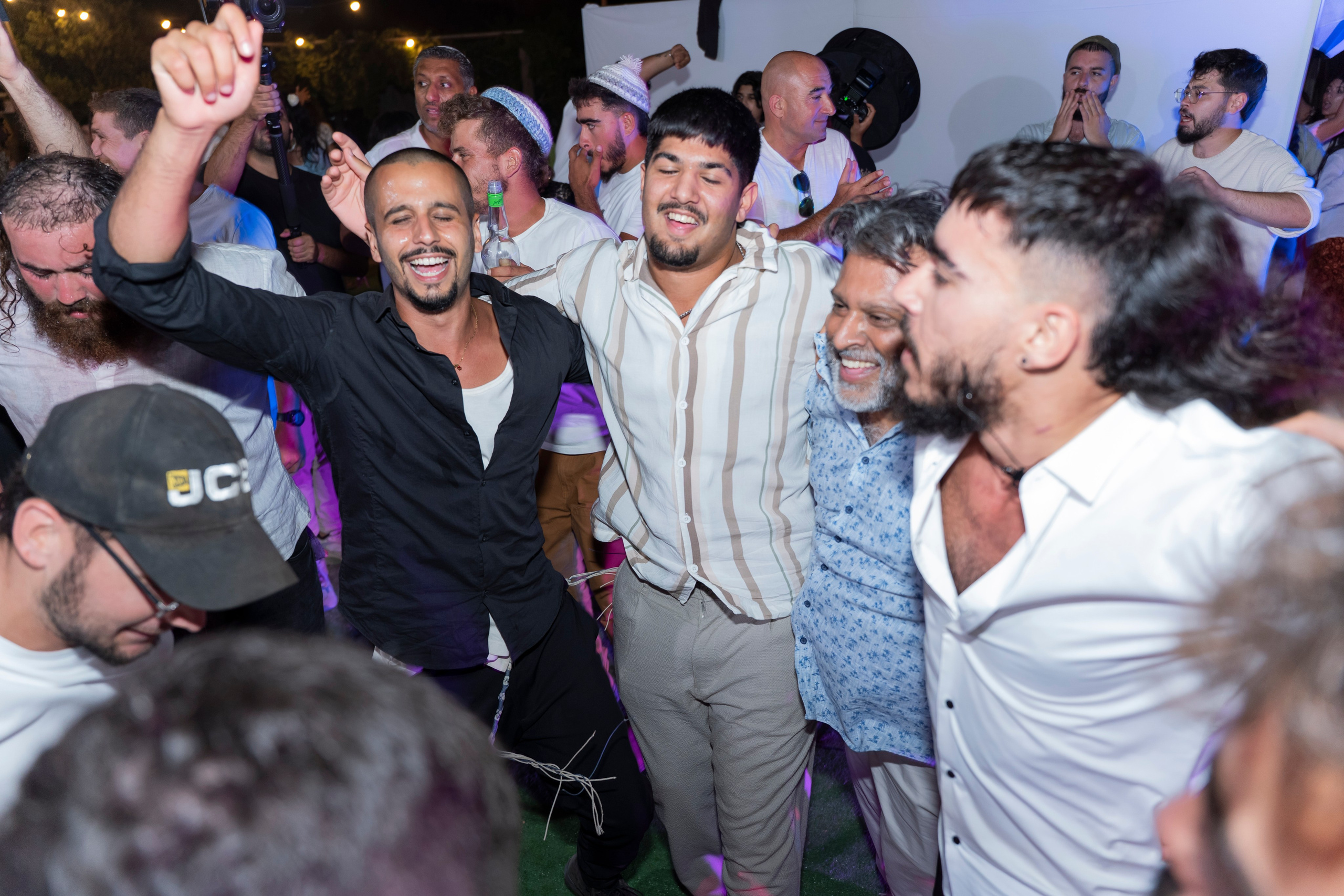 אביה ואחיה. יוסף מזרחי צילום חתונה, ברית וזוגיות. צלם מקצועי שאוהב להוציא אתכם הכי יפים ברגעים הכי מרגשים