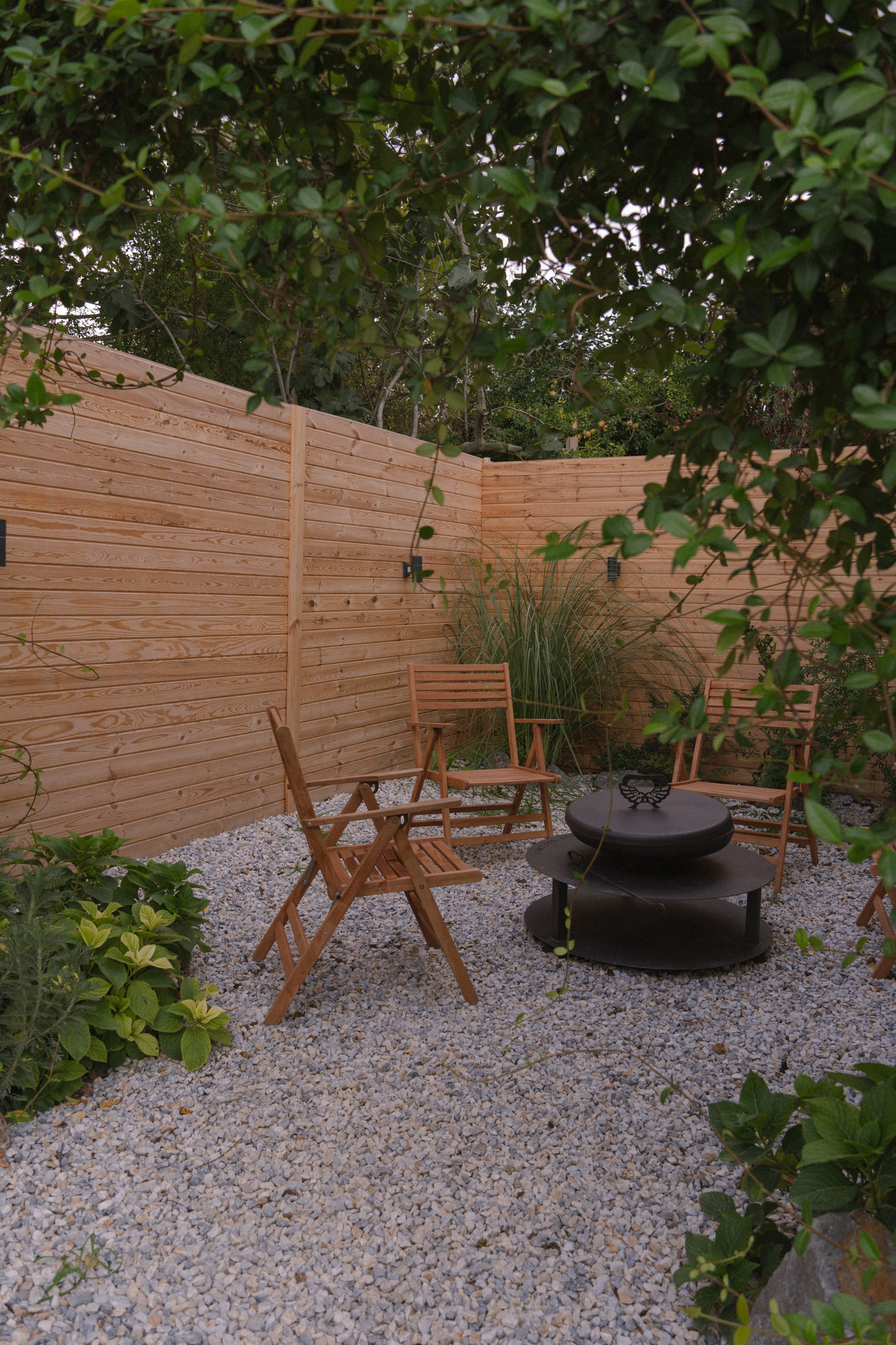 Dut Sapanca. Professional photographer and videographer specializing in filming hot