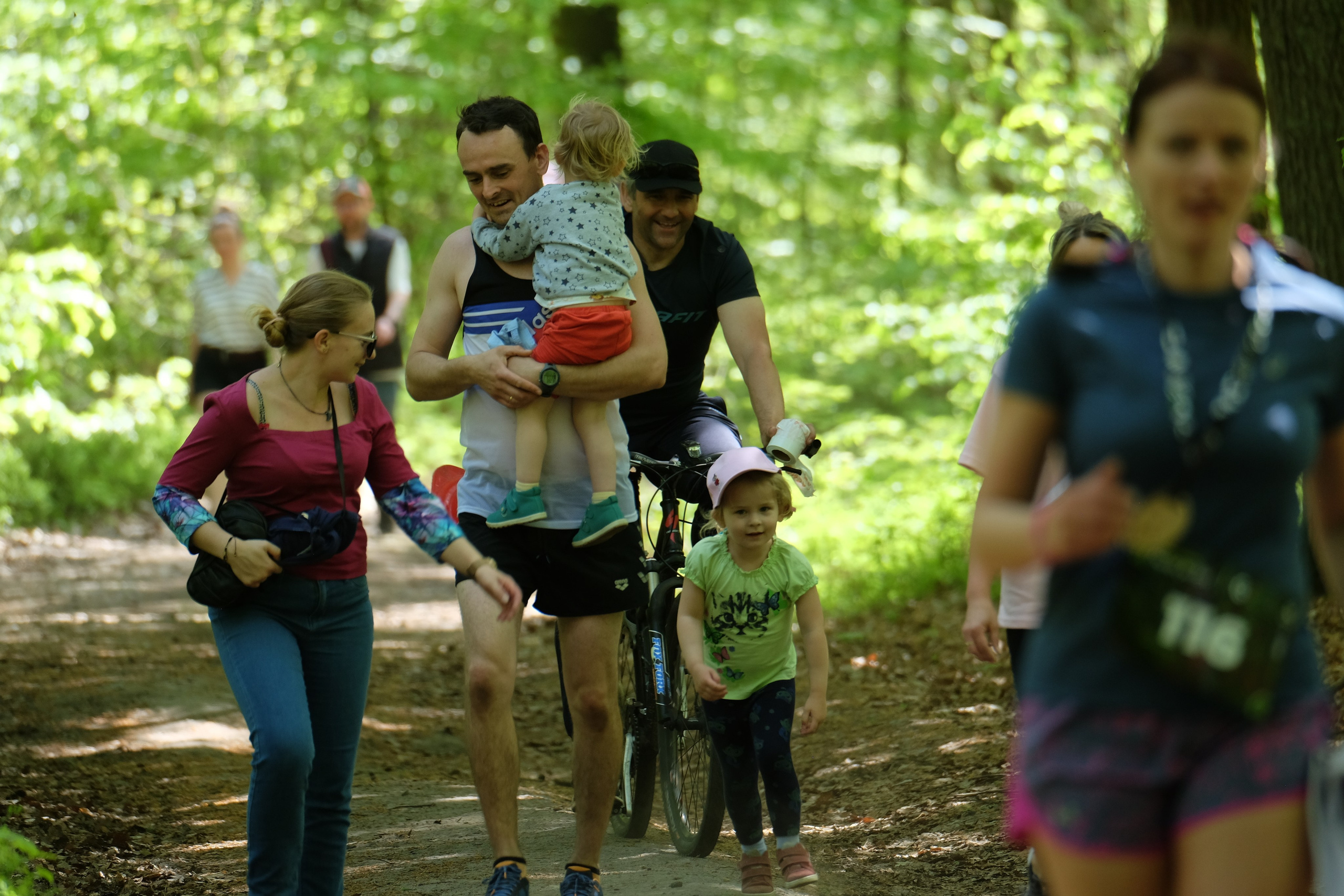 Aleksandryjska Piątka po lesie. Main