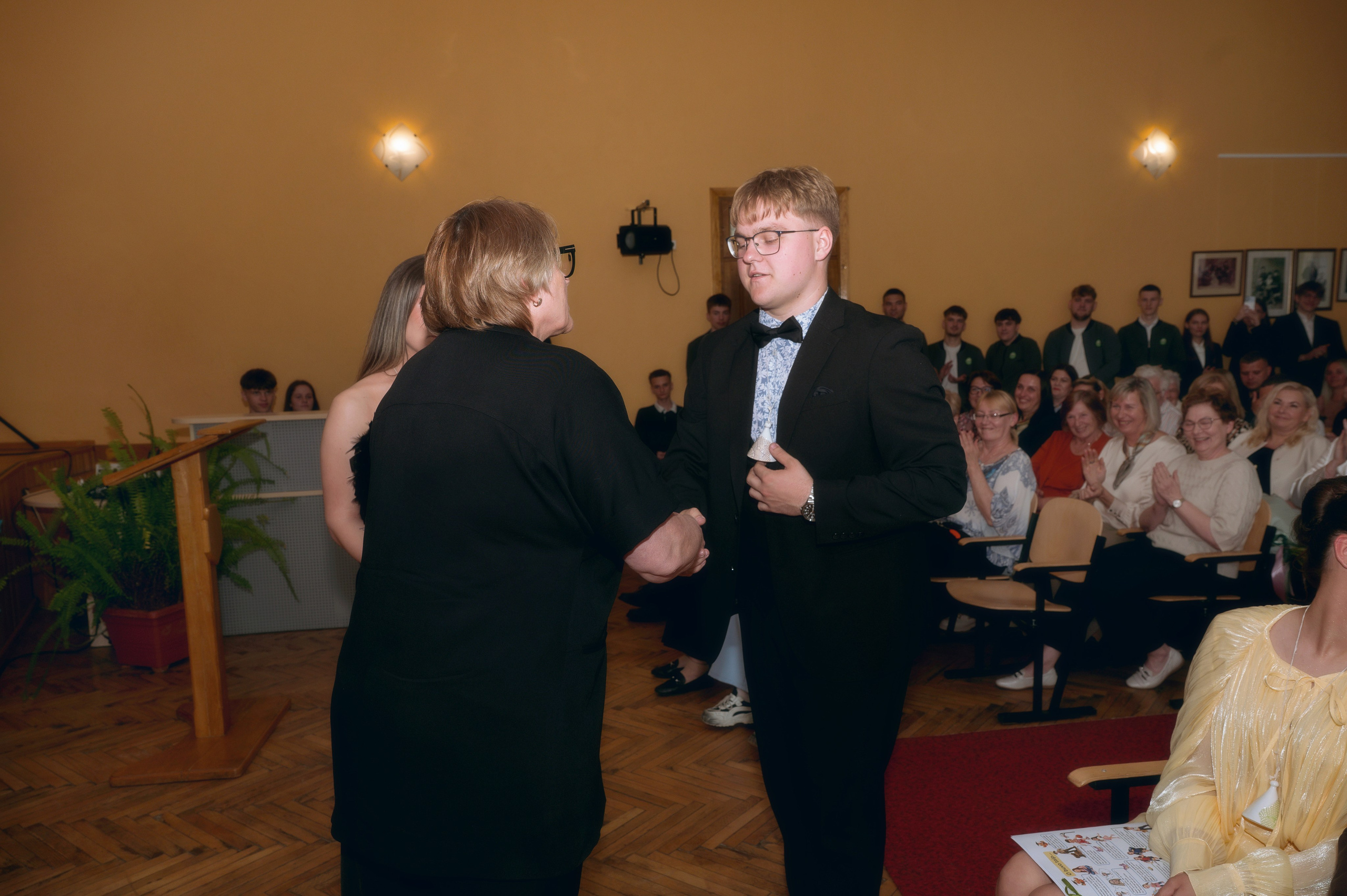 Paskutinis skambutis Joniškėlyje. Vestuvių fotografė Santa Jonuškė | Šiaulių apskritis, Panevėžio apskritis ir visa Lietuva