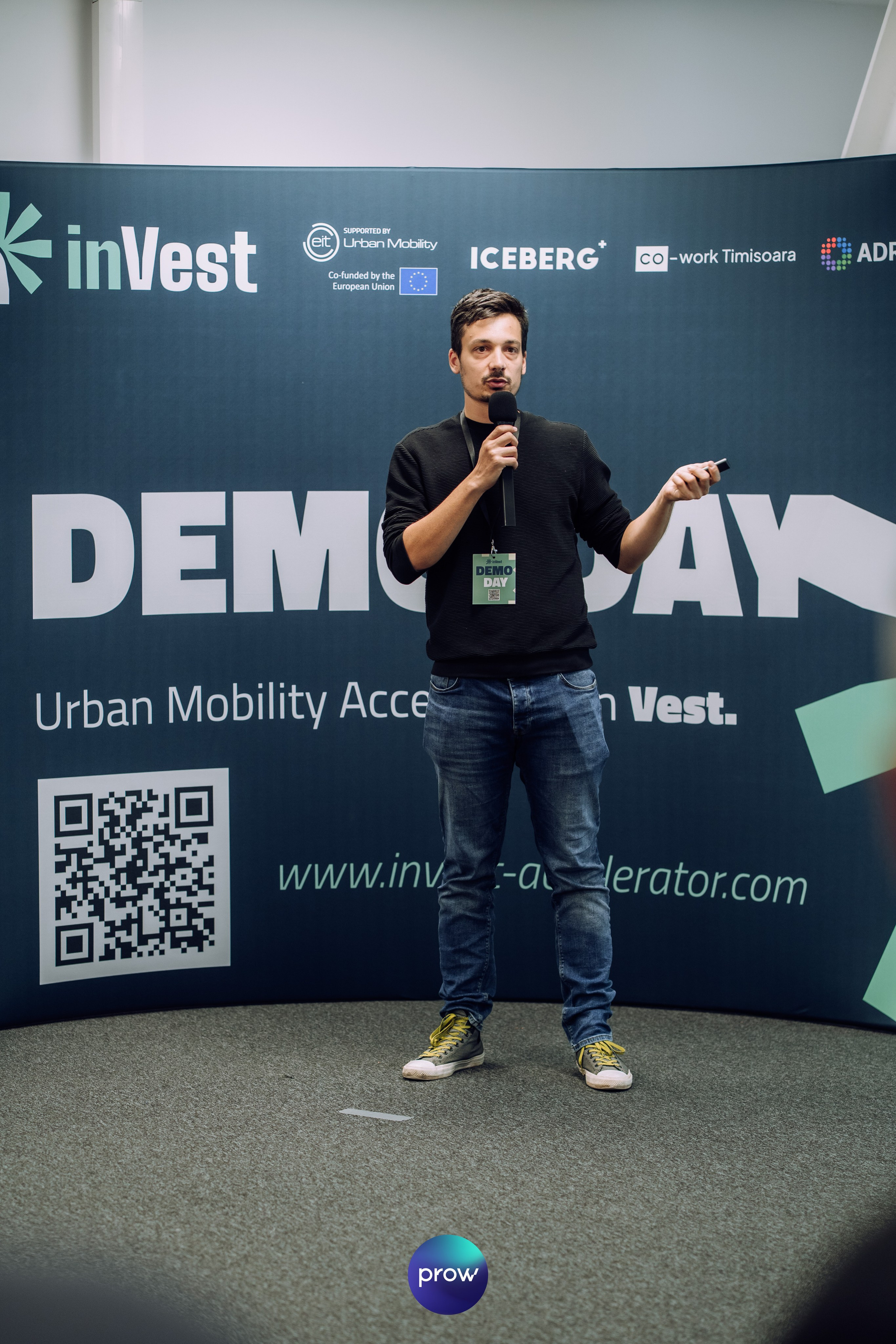 InVest DemoDay @ Cowork. Cozac Cristian Photographer
