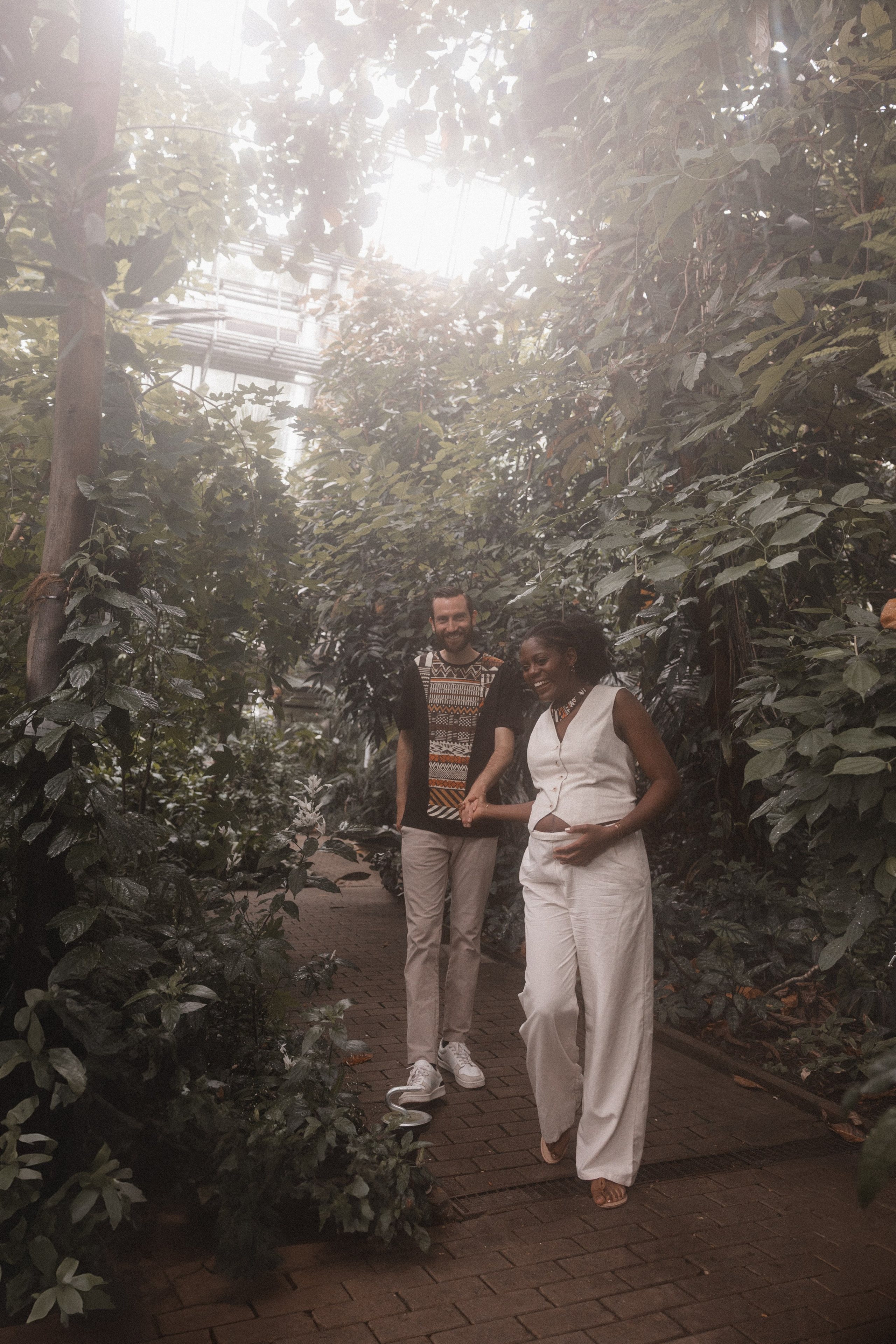 Babybauch Shooting im Botanischen Garten Bochum | Reiche Fotografie. Hochzeitsfotografin Bochum | Halyna Reiche Fotografie NRW