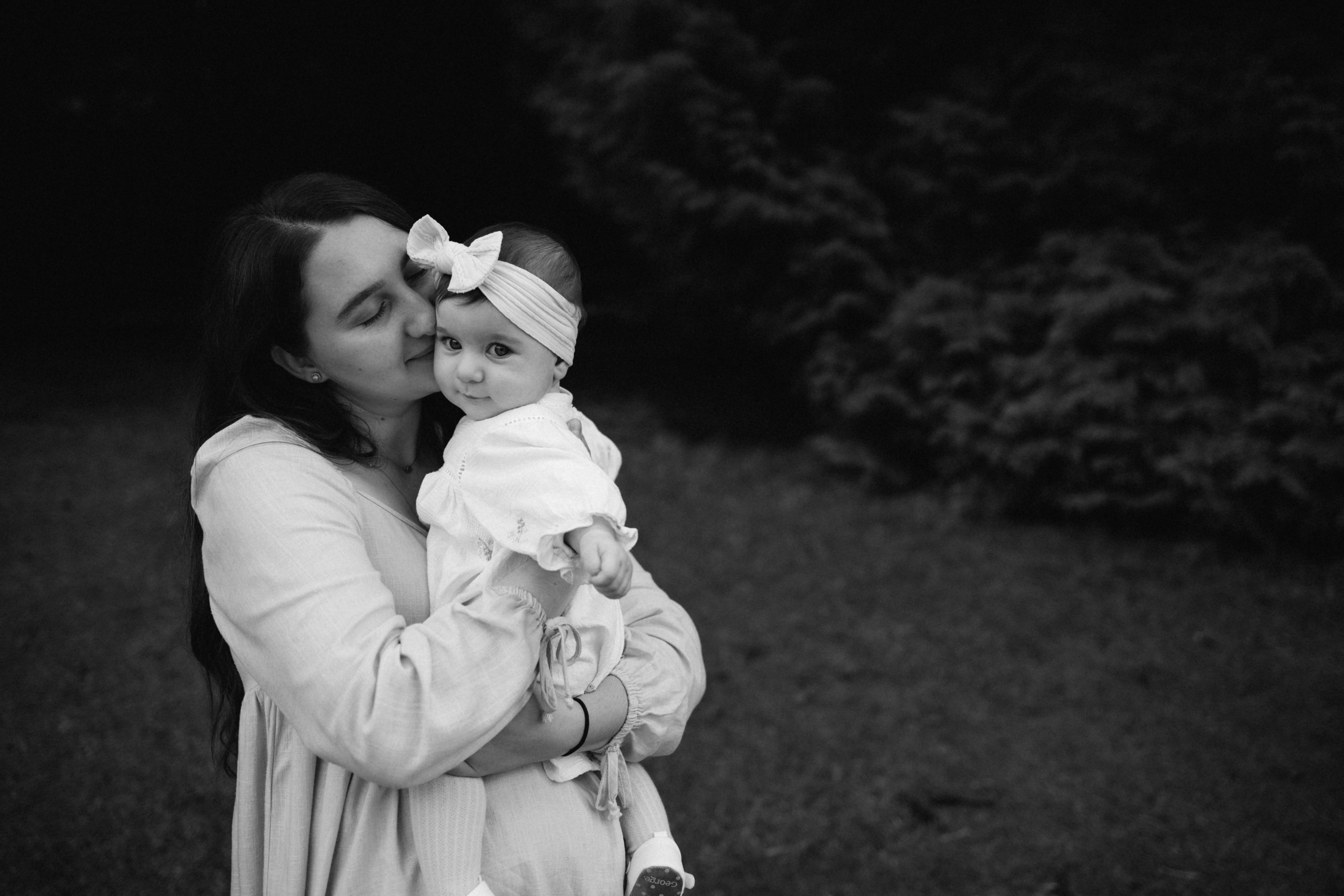 Pergola gardens. Photographer in Milton Keynes, Northampton & London — Wedding, Family & Portrait Photography