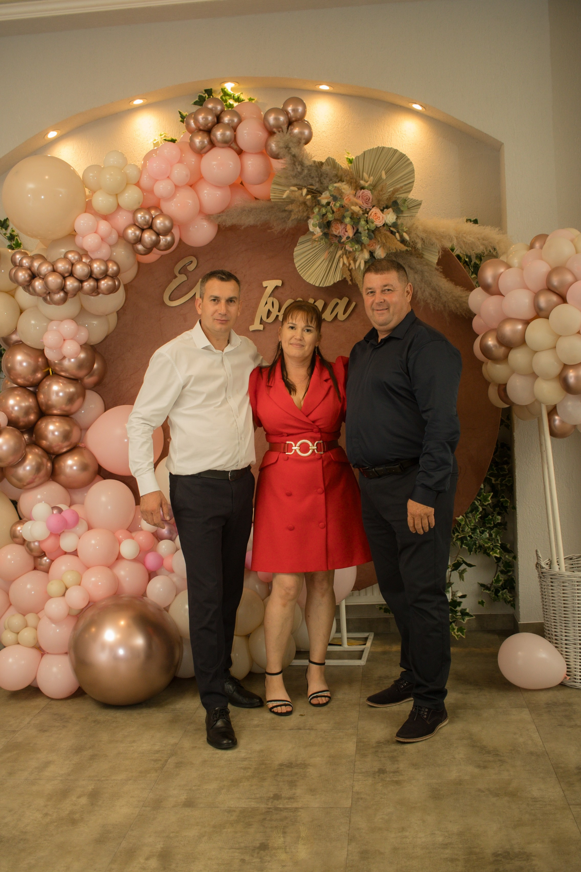 Eva Ioana. Fotograf si videograf — evenimente si studio