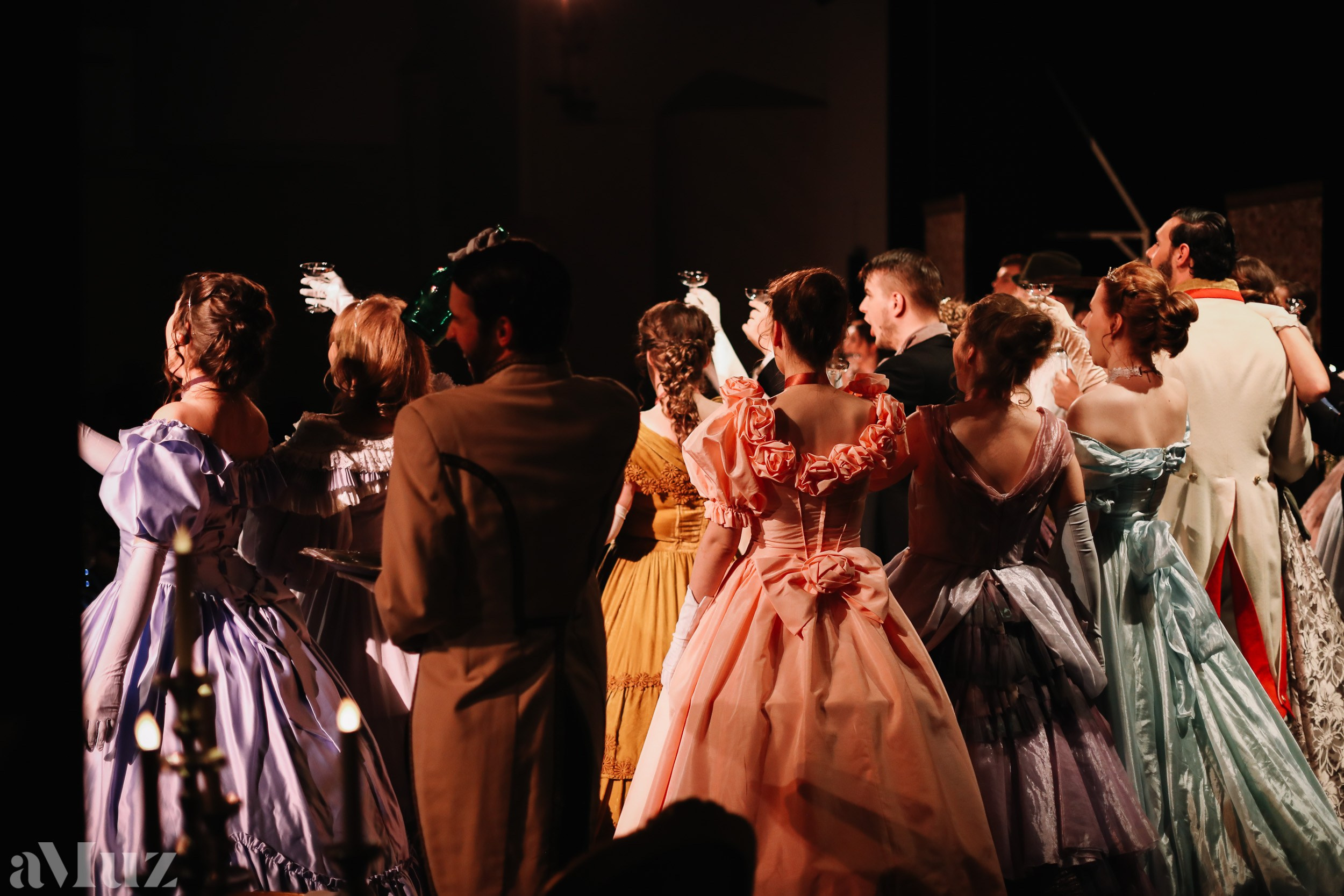 Opera Łąkowa. Fotograf Ślubny Warszawa - Sesje Biznesowe Rodzinne Eventy