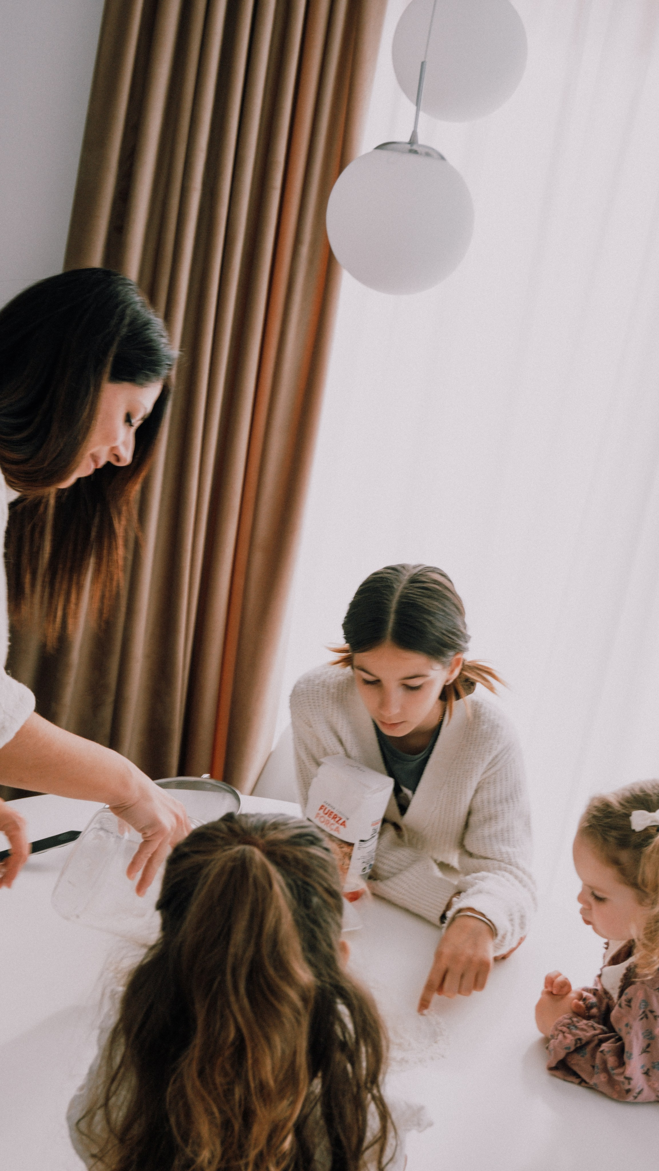 Clase magistral de cocina de pasta. Fotografía profesional en Calafell - Elena Medvedeva