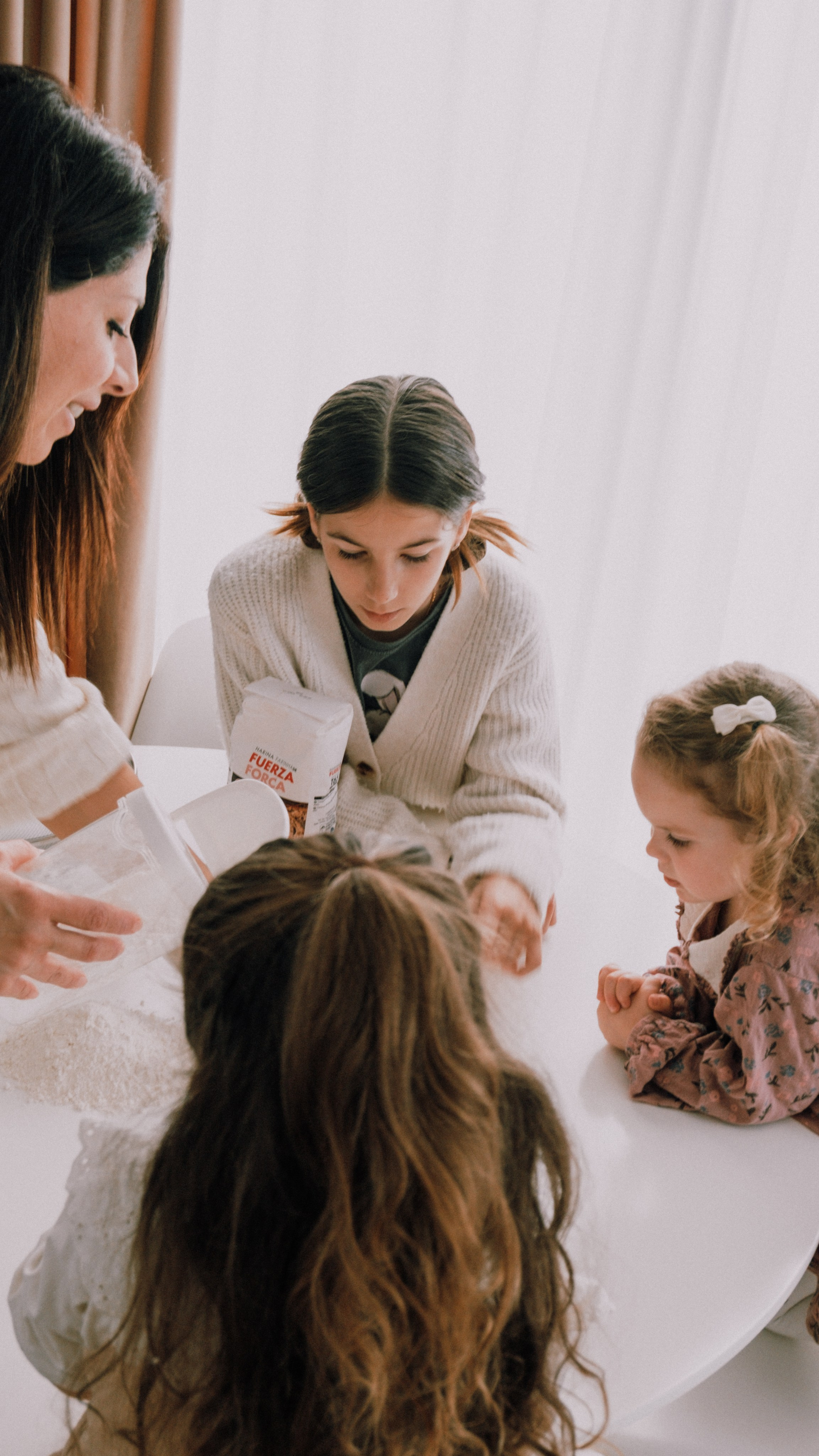 Clase magistral de cocina de pasta. Fotografía profesional en Calafell - Elena Medvedeva