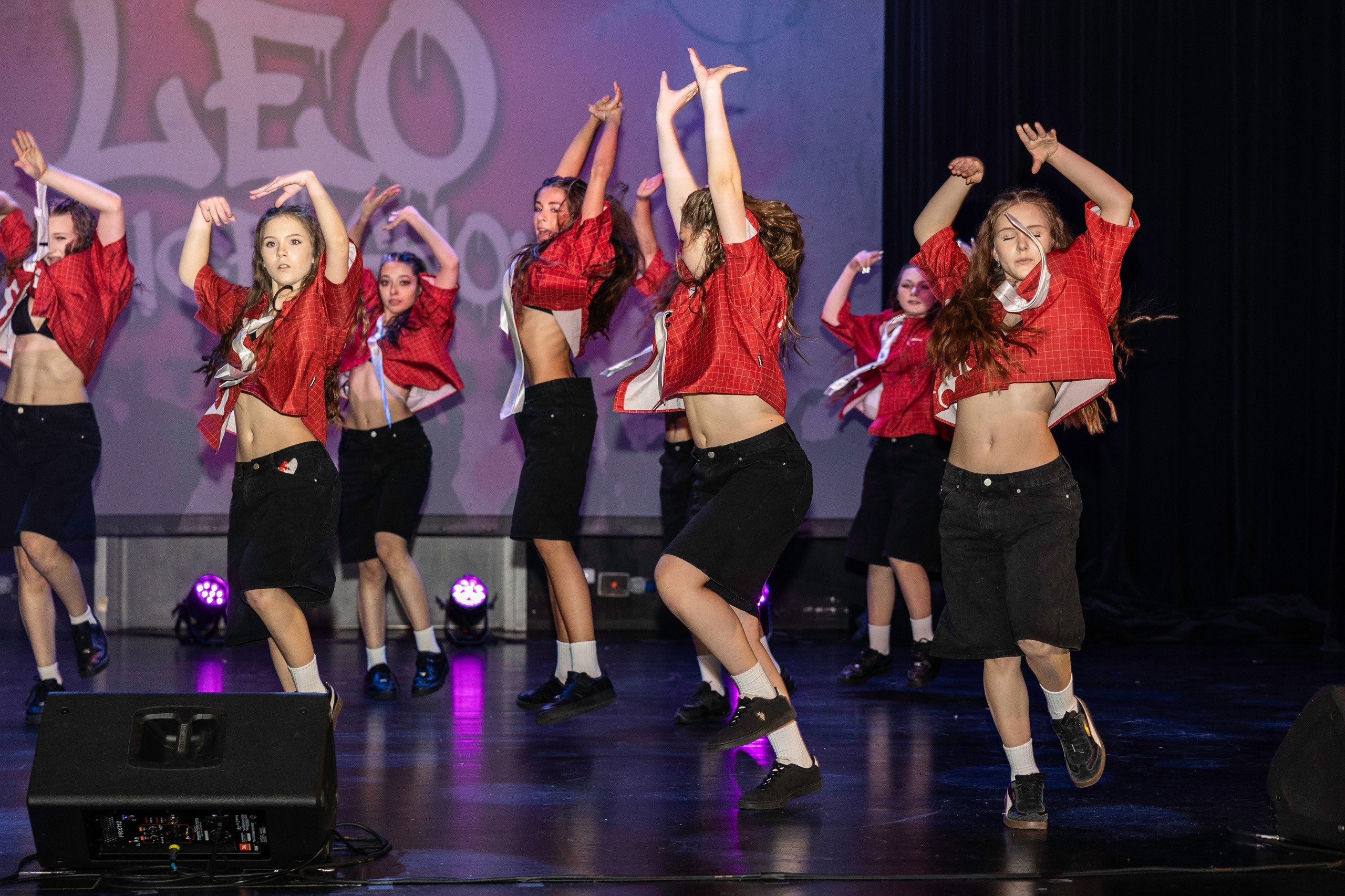 LEO DANCE SHOW WINTER 2025. Семейный и детский фотограф в Варшаве Мила Бобровская