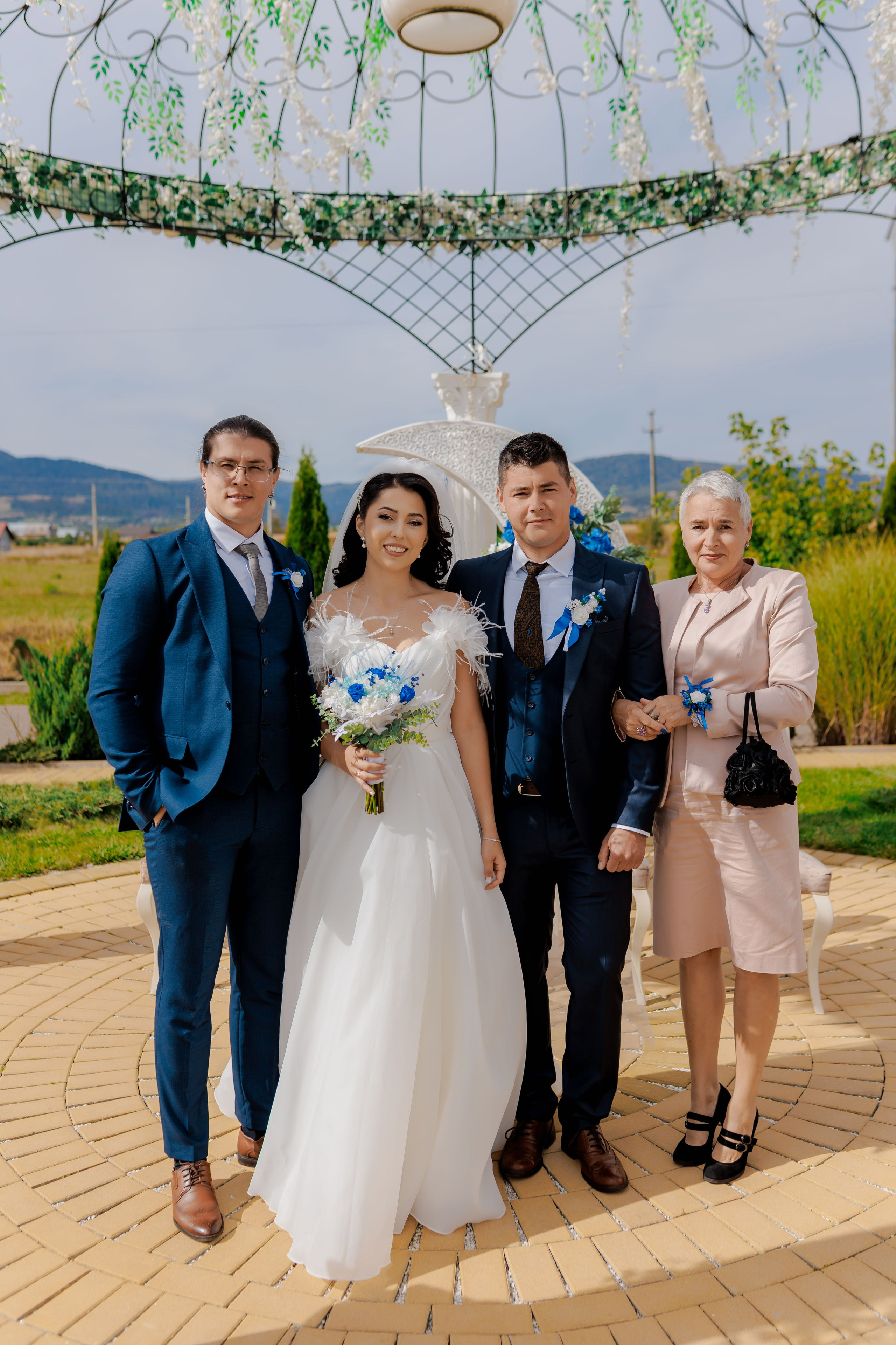 Loredana & Emilian – Ziua Nunții | Videografie - fotografie Botez Suceava, Iași, Botoșani. Servicii foto-video profesionale, pentru momente de neuitat