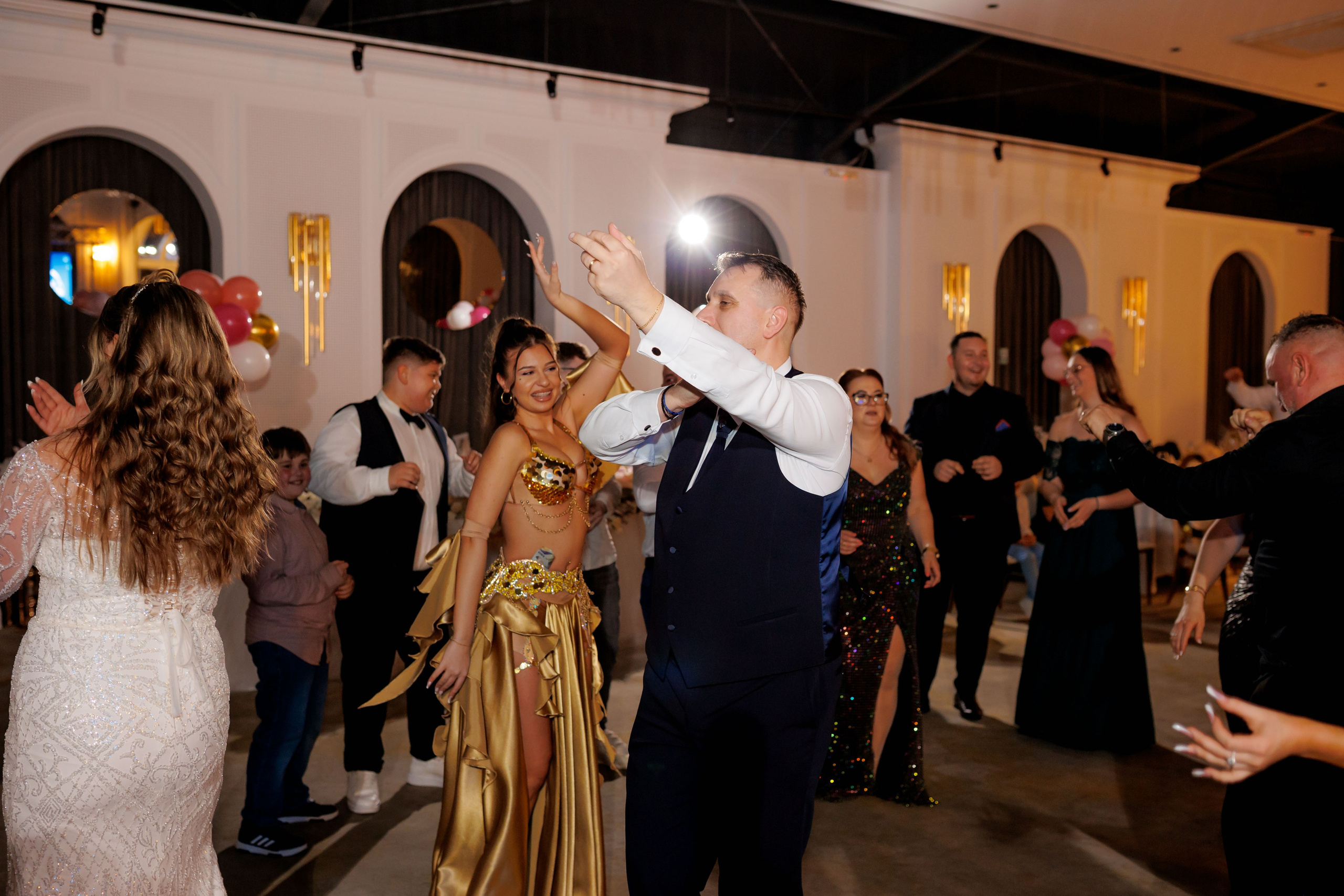 Povestea voastră, regizată de noi |Cristi Turculet Videograf Nuntă Suceava | wedding highlight. Servicii foto-video profesionale, pentru momente de neuitat