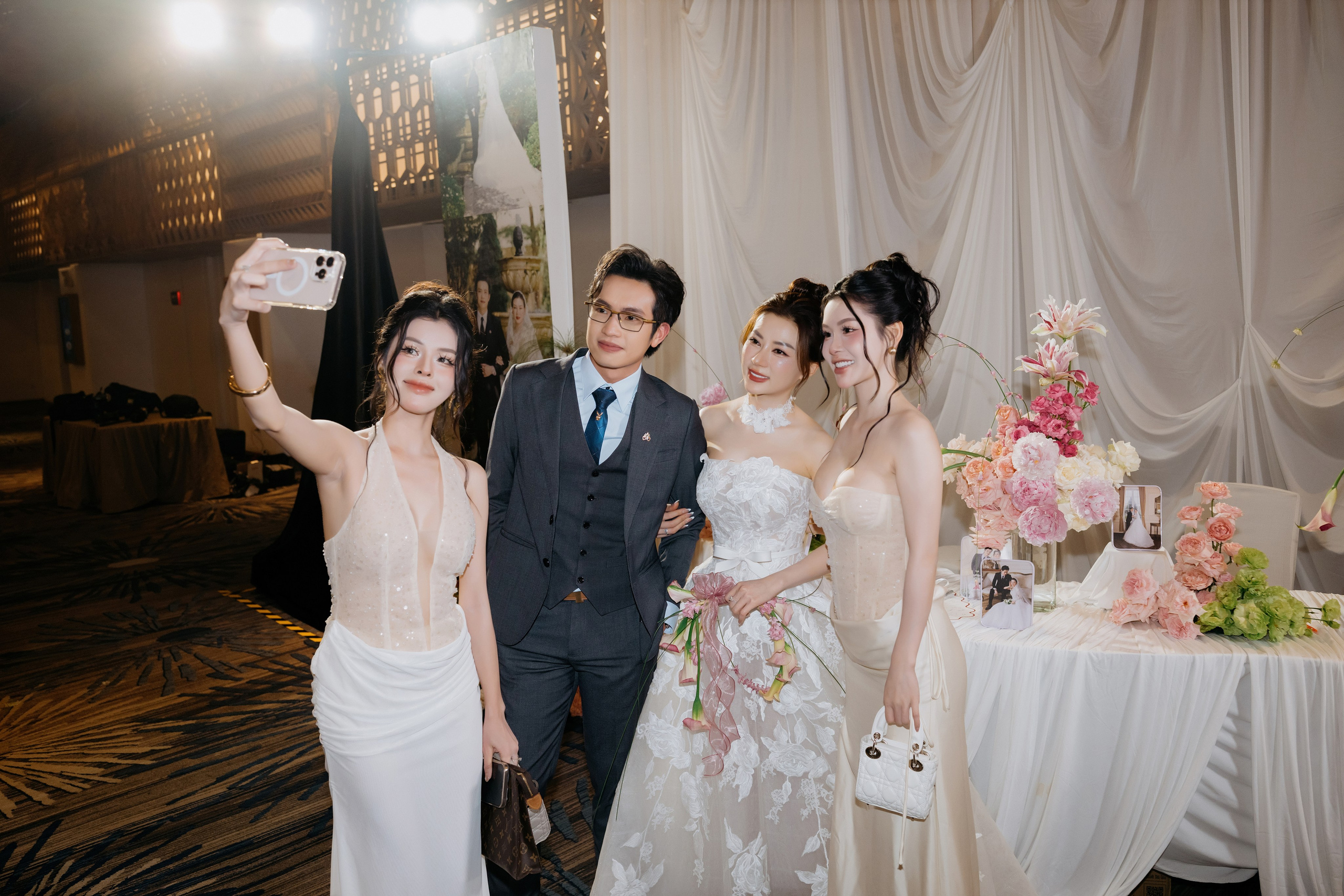 Nicholas & KimThanh / GemCenter 24.05.2026. Nhiếp ảnh gia đám cưới hàng đầu tại Thành Phố Hồ Chí Minh