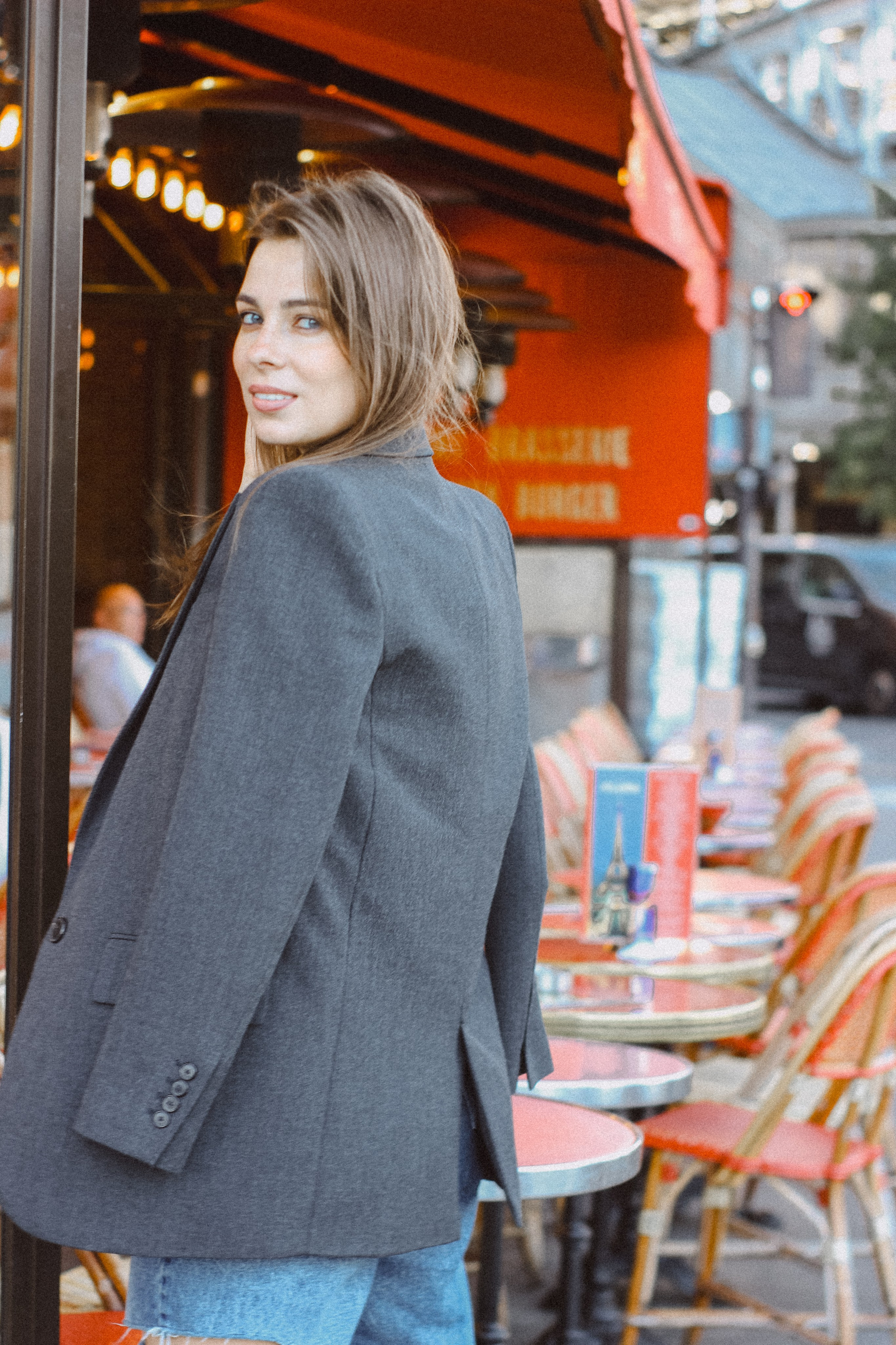 Street Style Photoshoot of Varvara in Paris | Vlada Photo Art. Photographer in Paris: Vlada PhotoArt