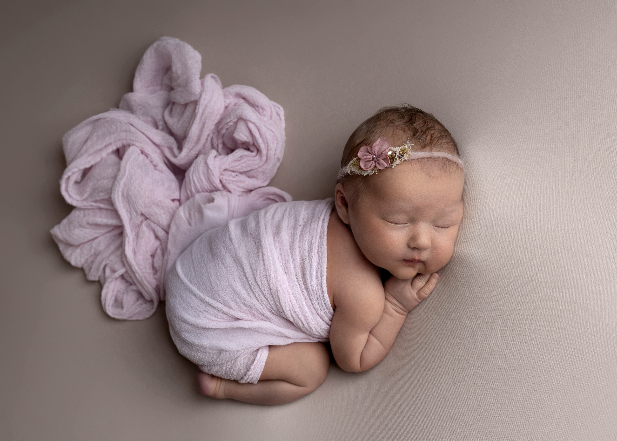 Каталог 26 Newborn. קטרינה שוסטרמן — צלמת ניובורן ומשפחות בישראל