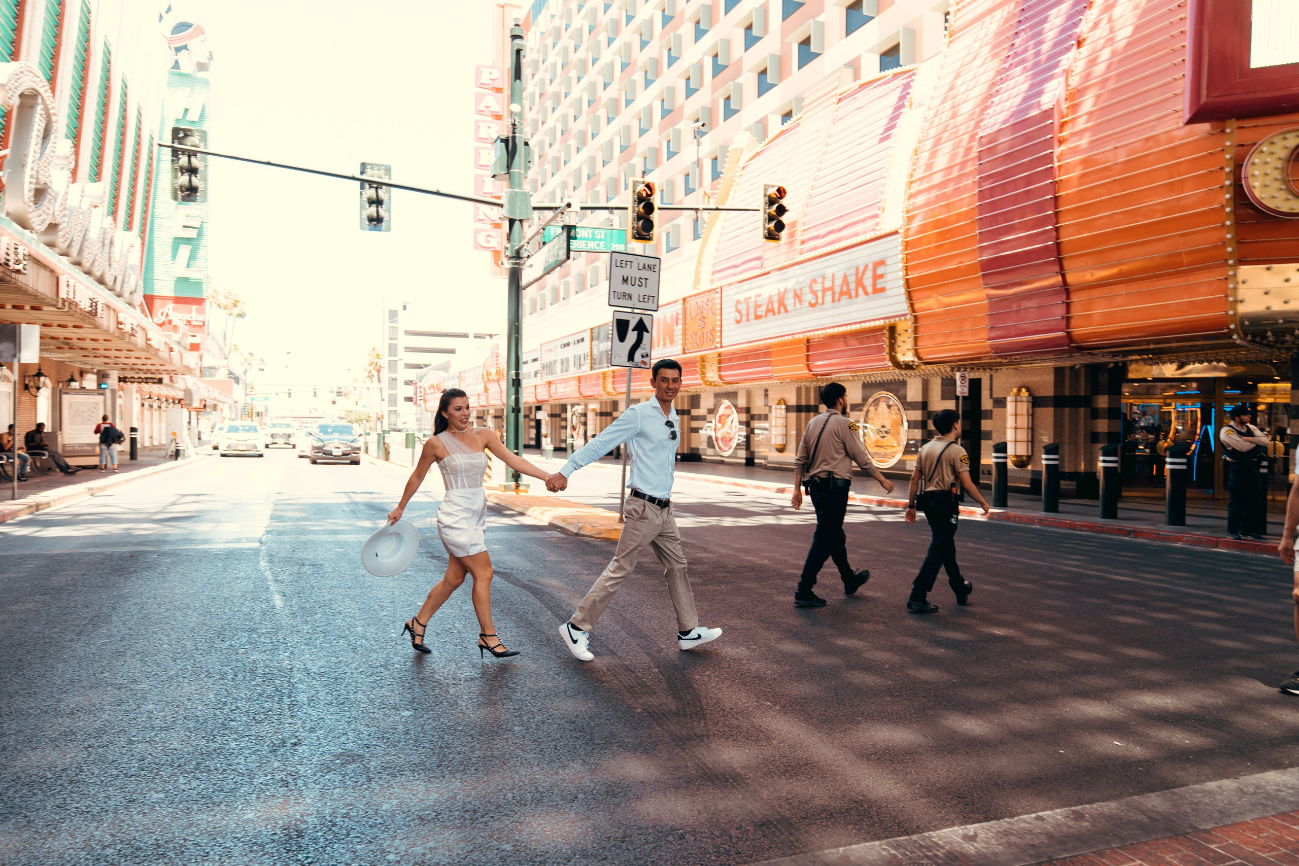 O&M. Wedding & elopement photographer Viktoriya Kravtsov. Las Vegas