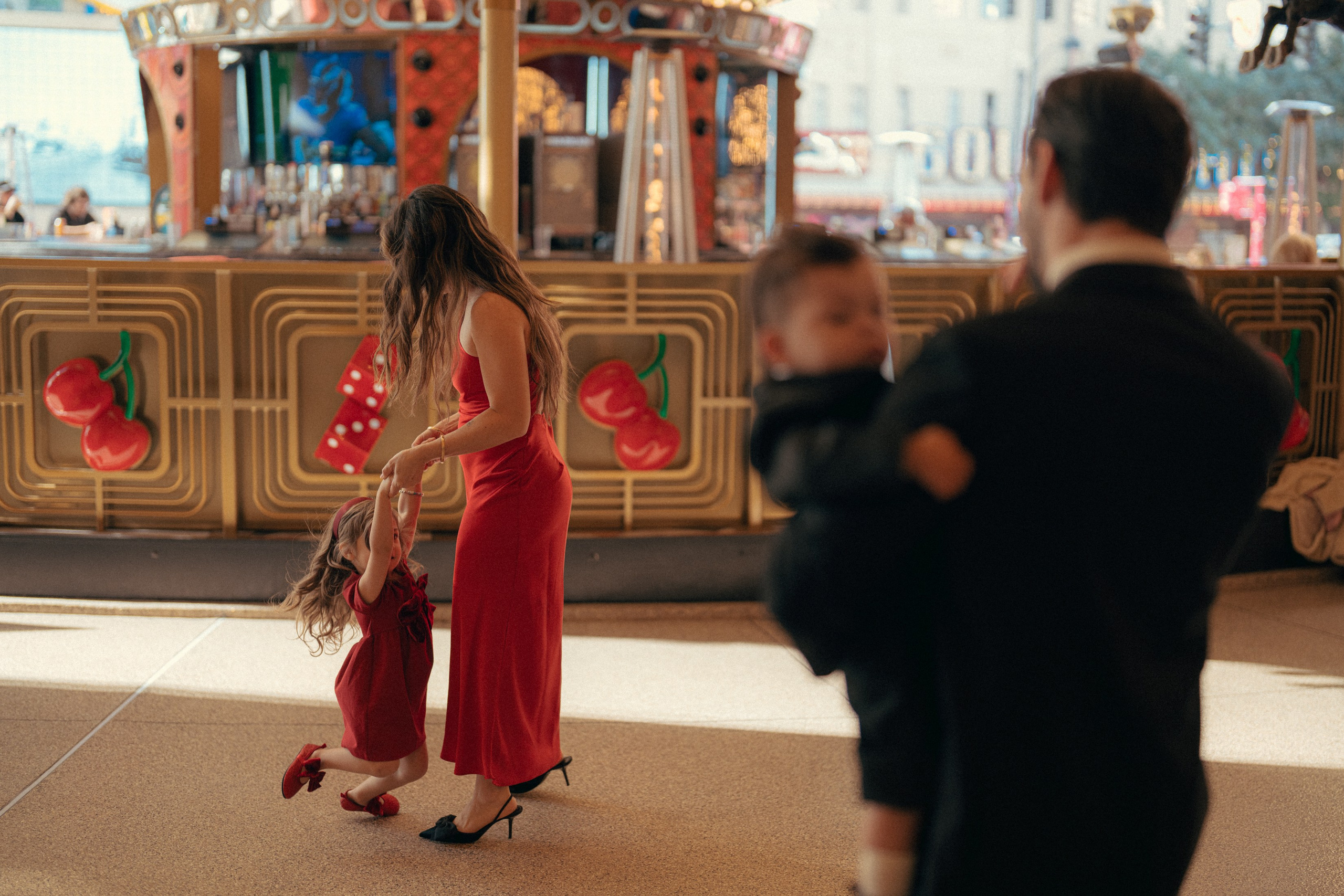 Brianna, Glenn, Jojo and Emmett. Wedding & elopement photographer Viktoriya Kravtsov. Las Vegas