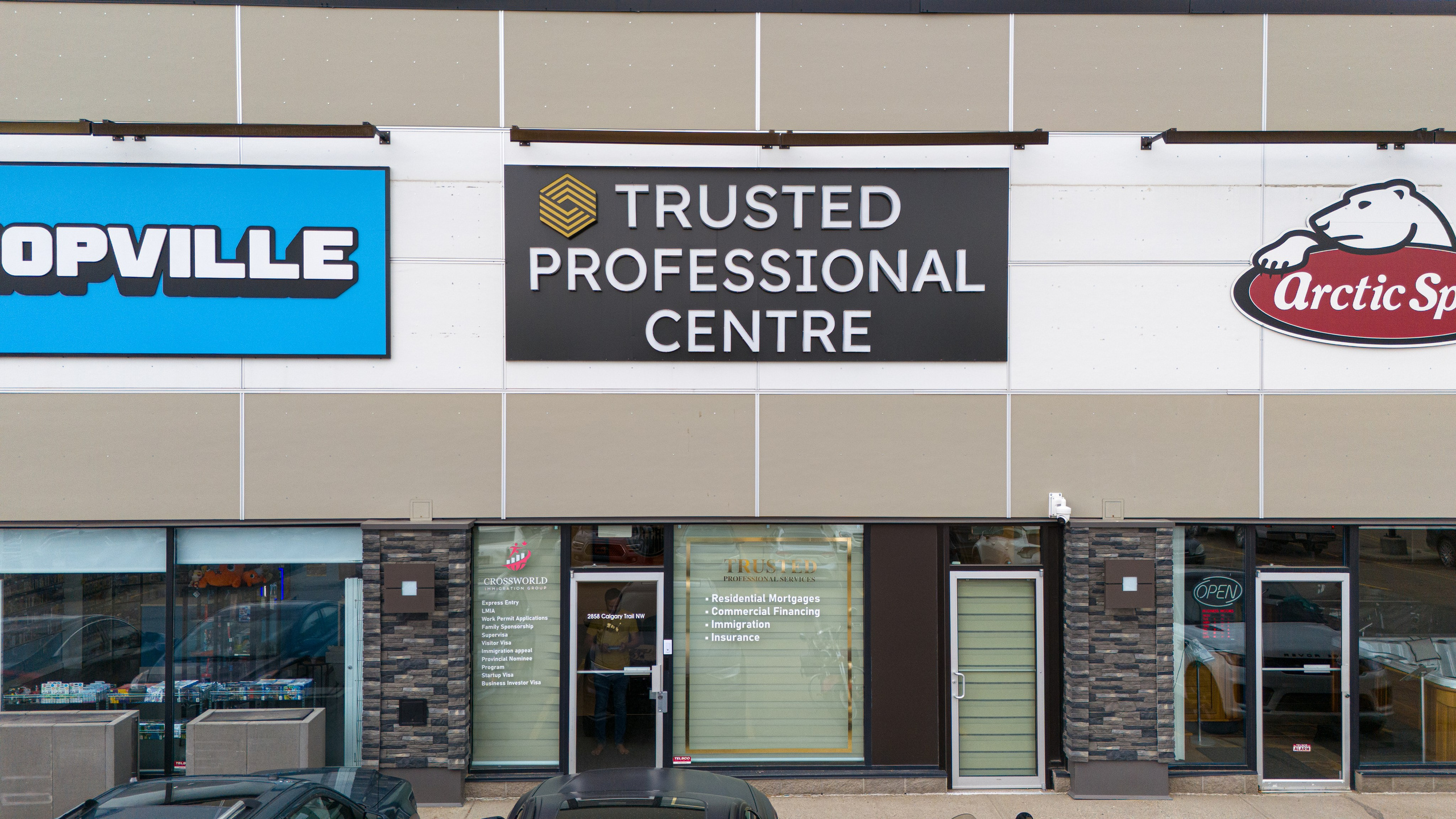 REAL ESTATE & COMMERCIAL PHOTOGRAPHY — EDMONTON. Prived Creation