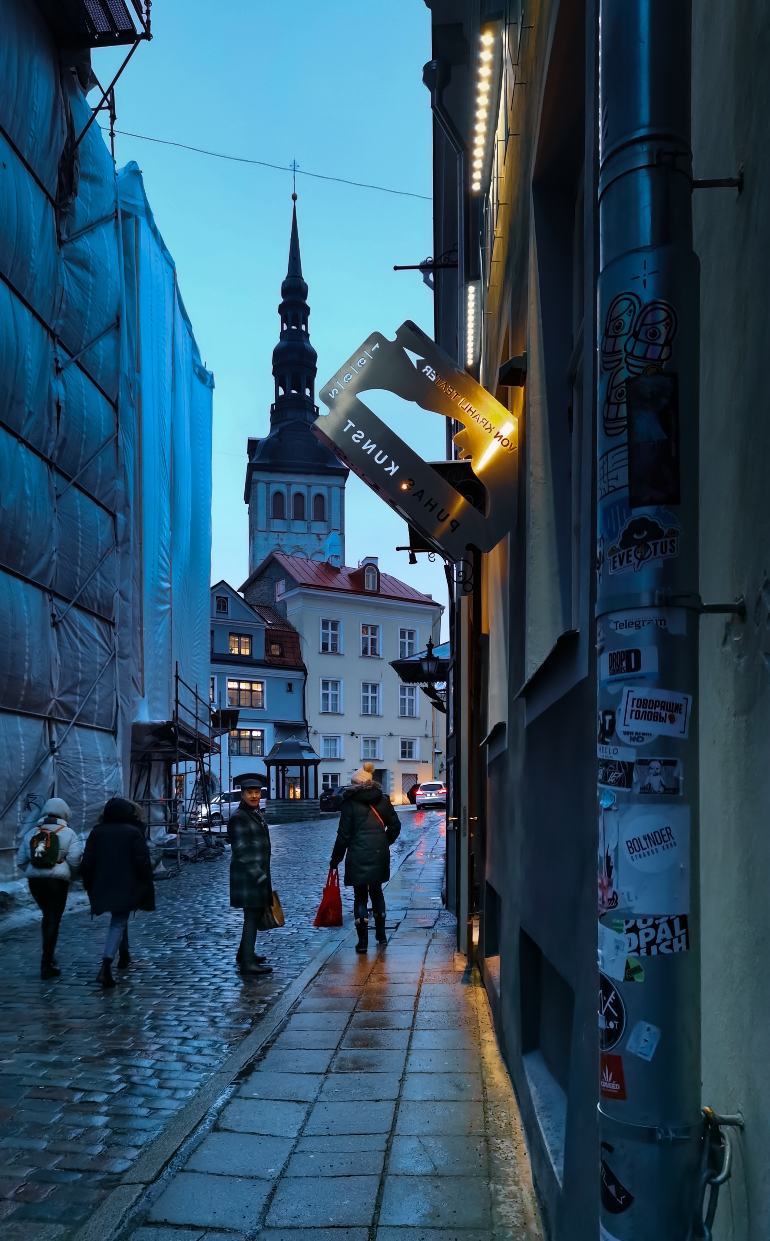 Photo walk in Tallin. Victoria Fedoseenko. Photographer from Serbia