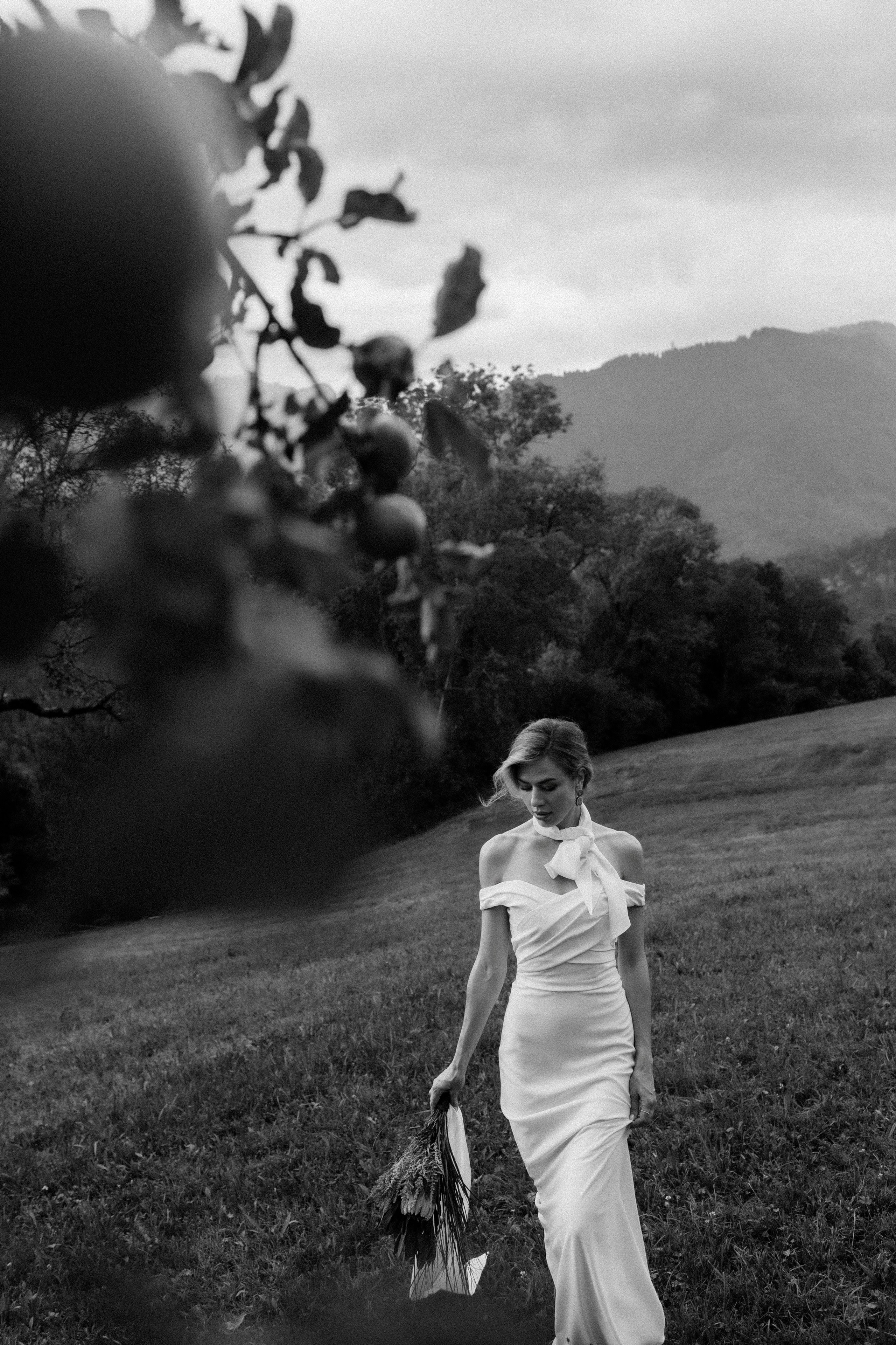 Bride story. Amazing photo session at a time convenient for you. Y