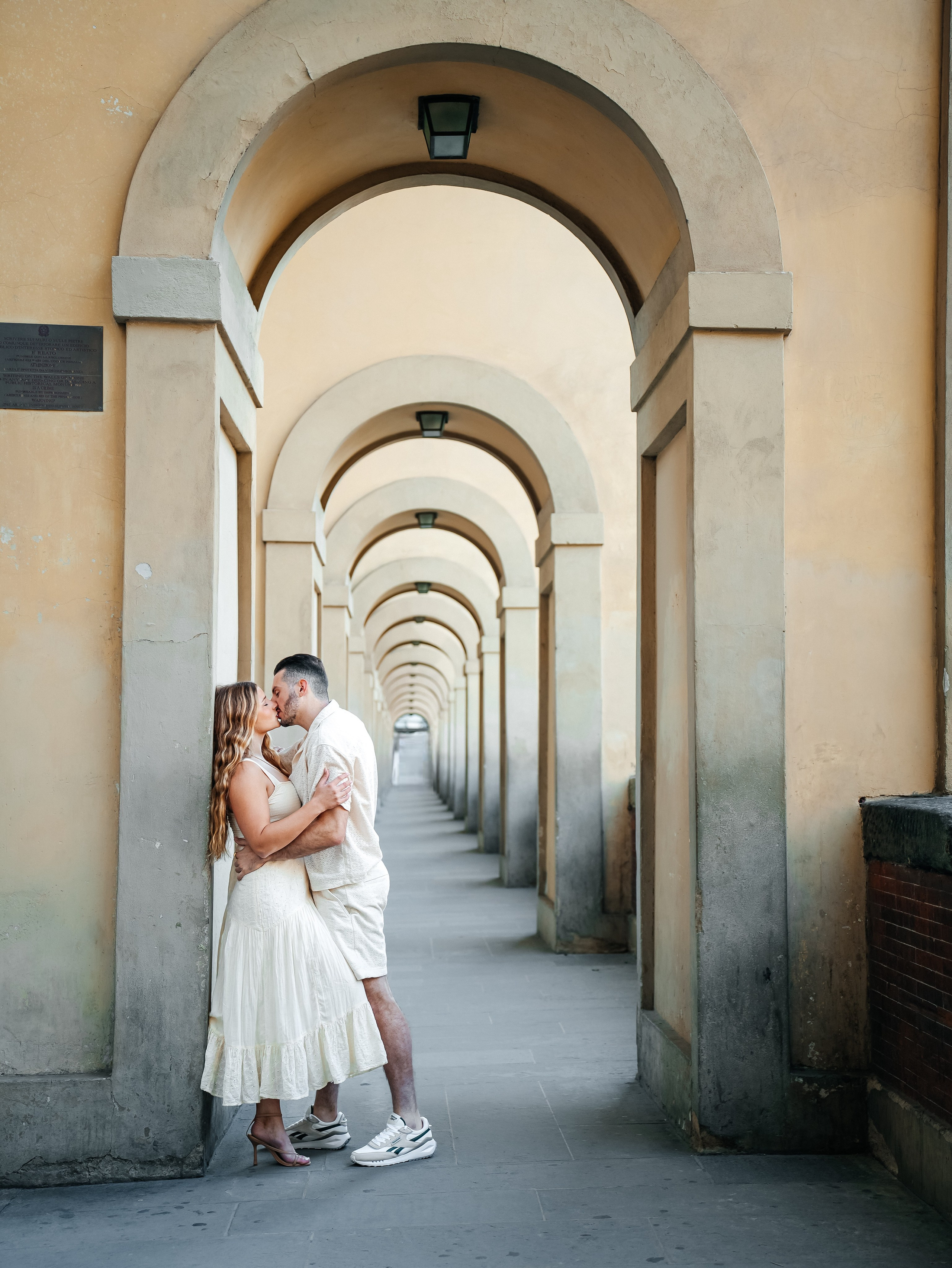 Classic Photoshoot Duomo & pz Michelangelo. Wedding Photographer in Italy