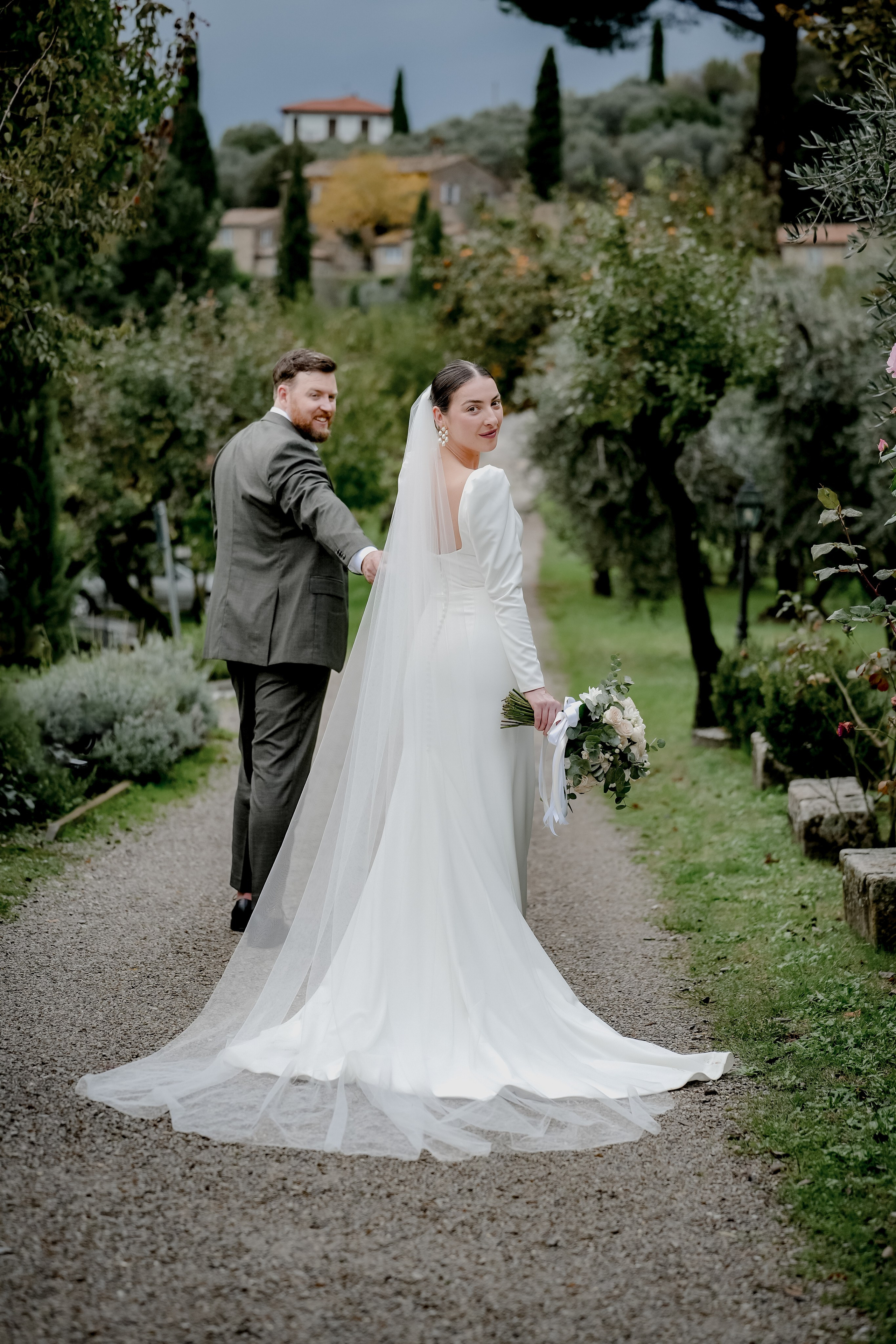 Elopment in Cortona. Villa Falconiere. Wedding Photographer in Italy